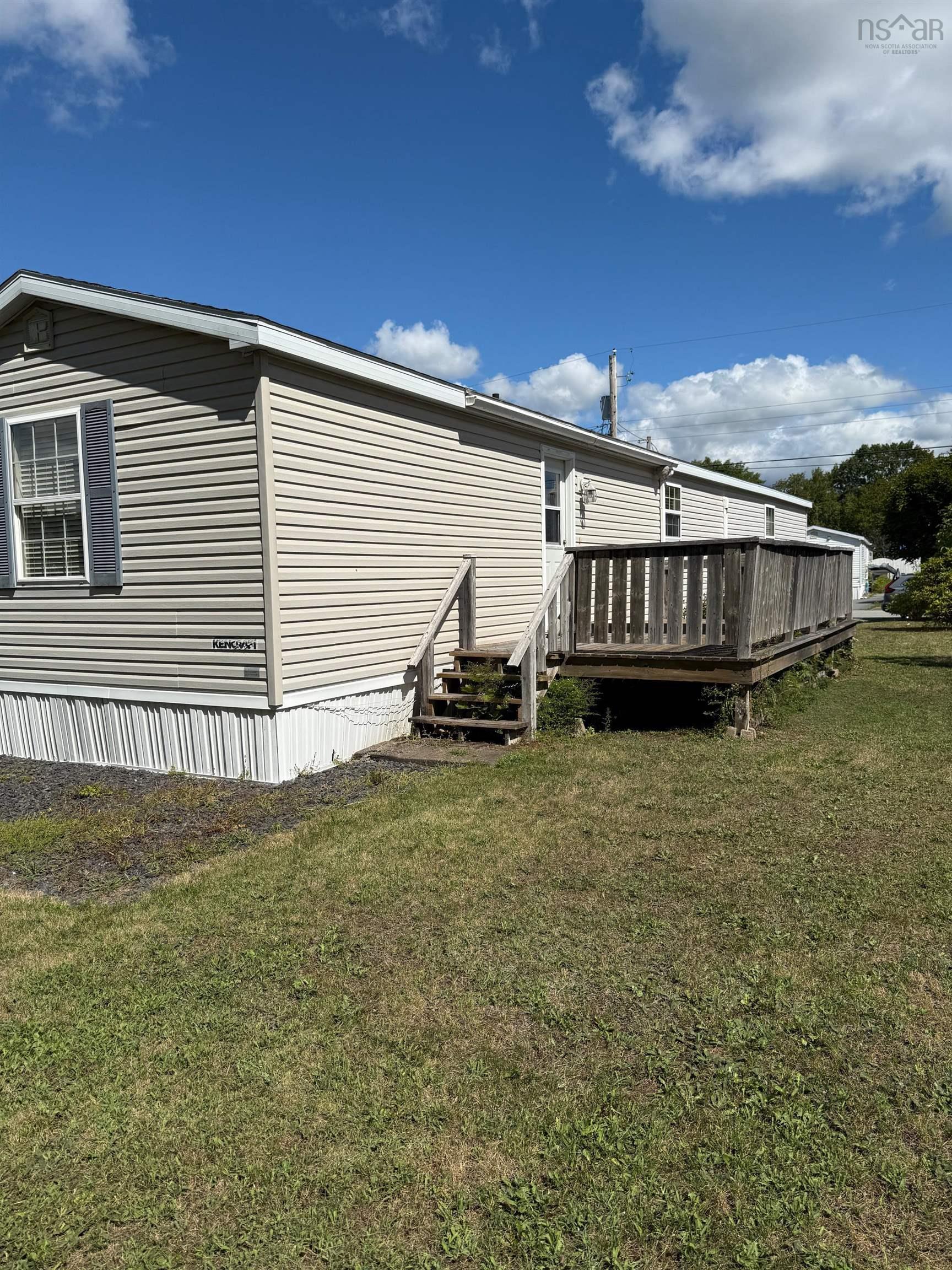 81 Thomson Drive - Photo 3