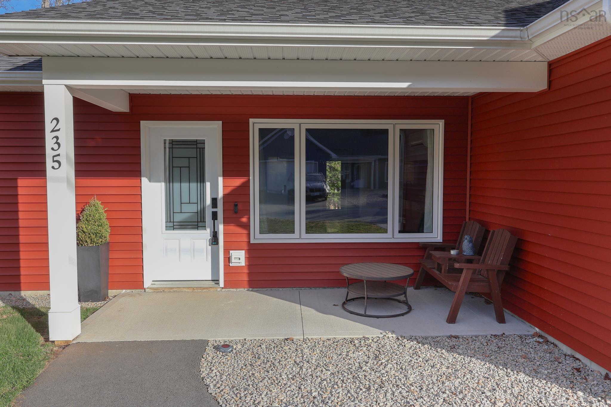 235 Winburn Avenue - Photo 2