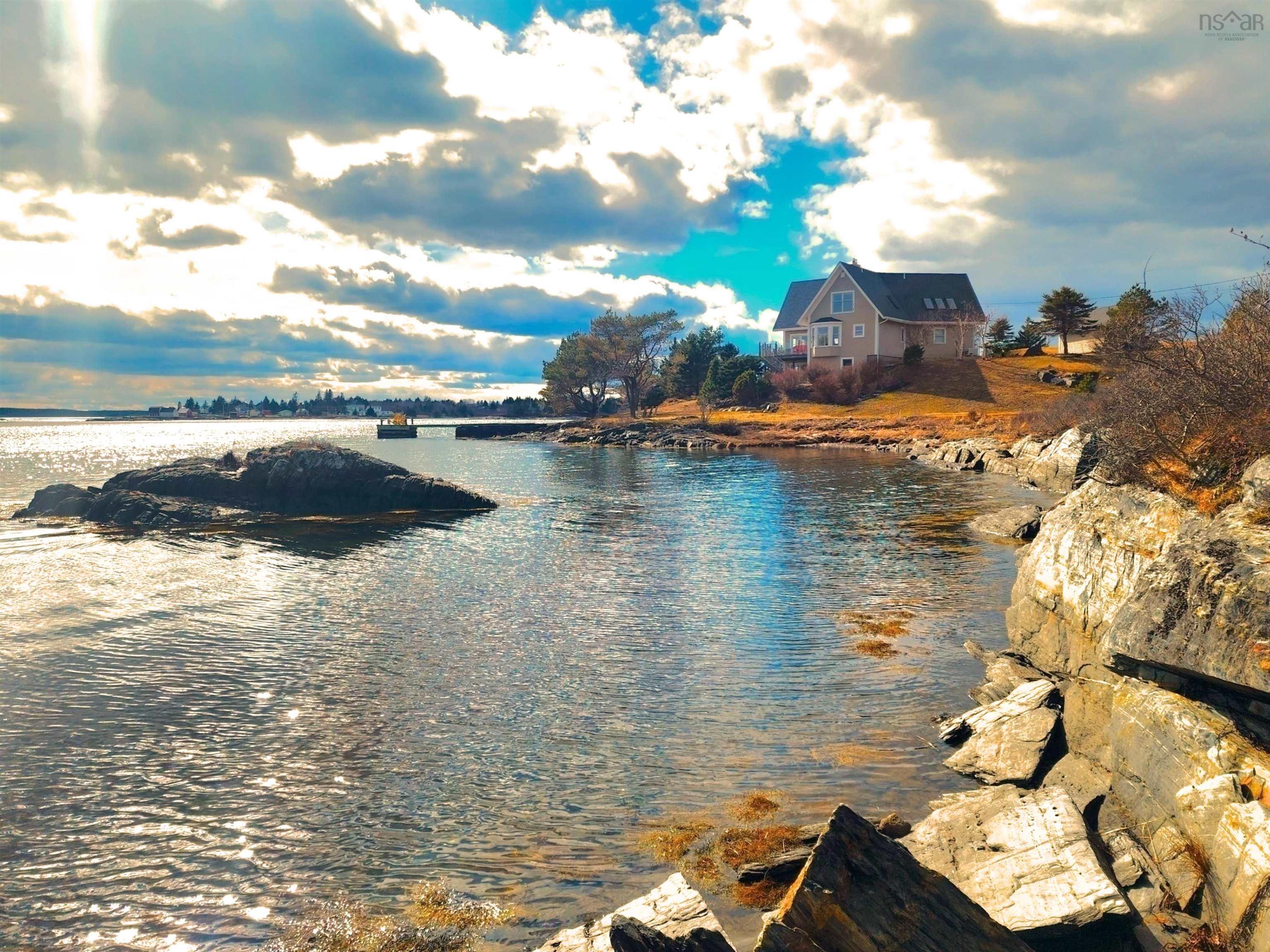 Engel & Völkers 142 Coveside Lane, Blue Rocks, NS, B0J 2C0, CA