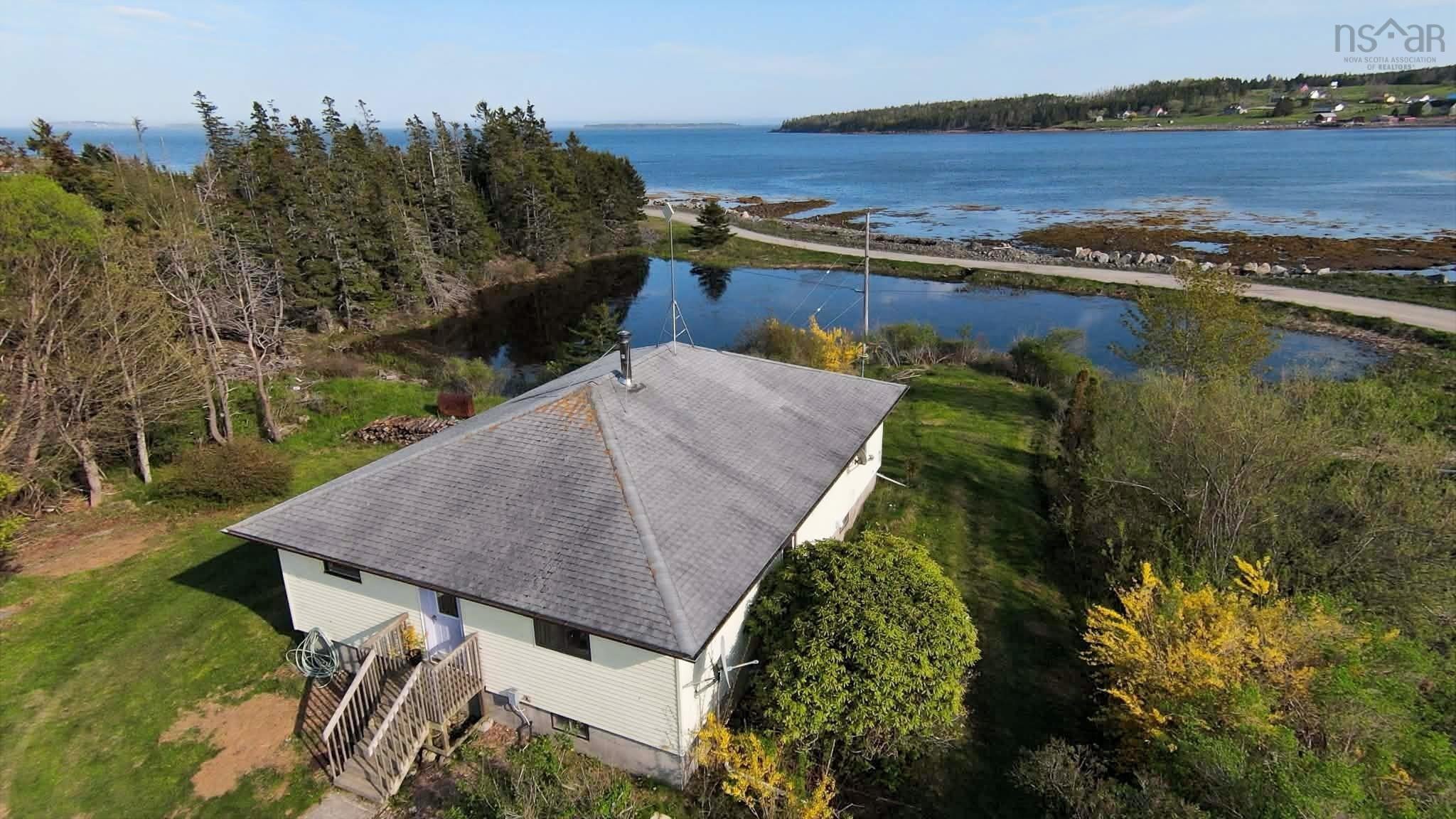 149 South East Cove Road - Photo 2