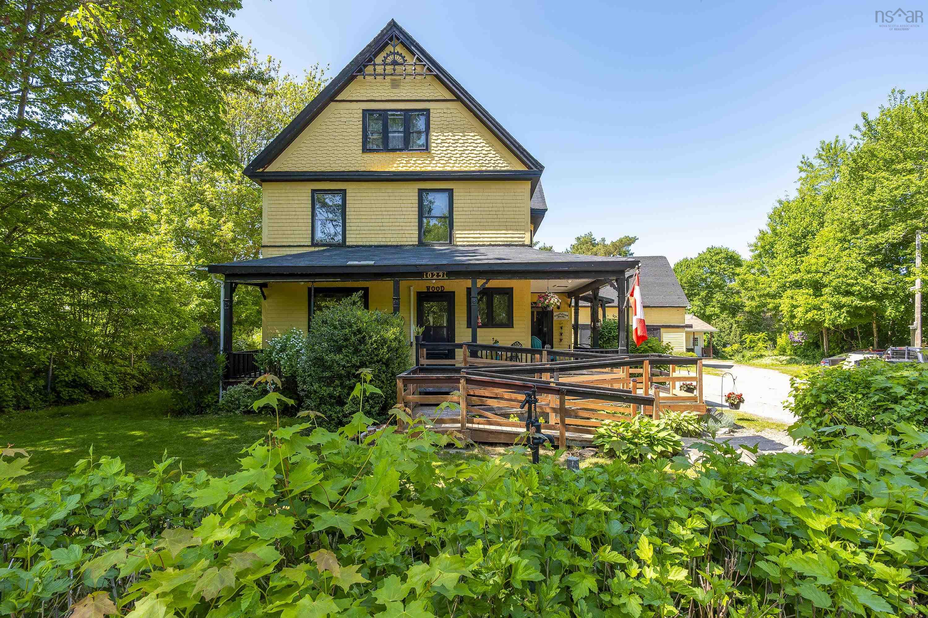 Photo 1 of 46 — 10251 1 Highway, Paradise, NS B0S 1R0