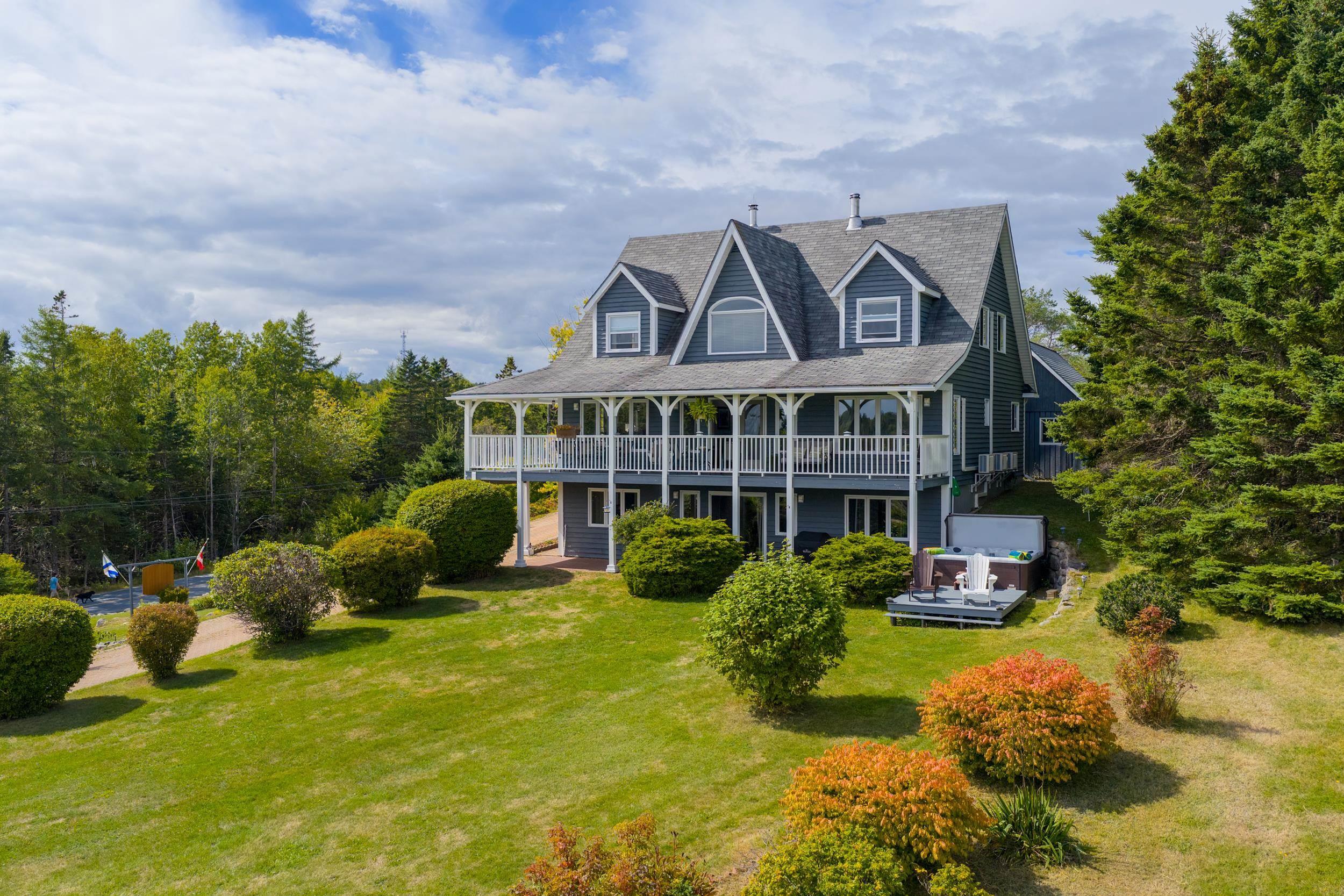 Photo 1 of 48 — 19 Graves Island Road, East Chester, NS B0J 1J0