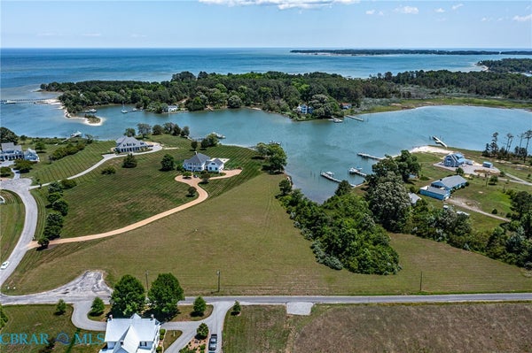 10 BELLOWS DR E, WHITE STONE, VA 22578 - Image e64e1e6d83eb4eb7a412bc774d9b81bd/764409224