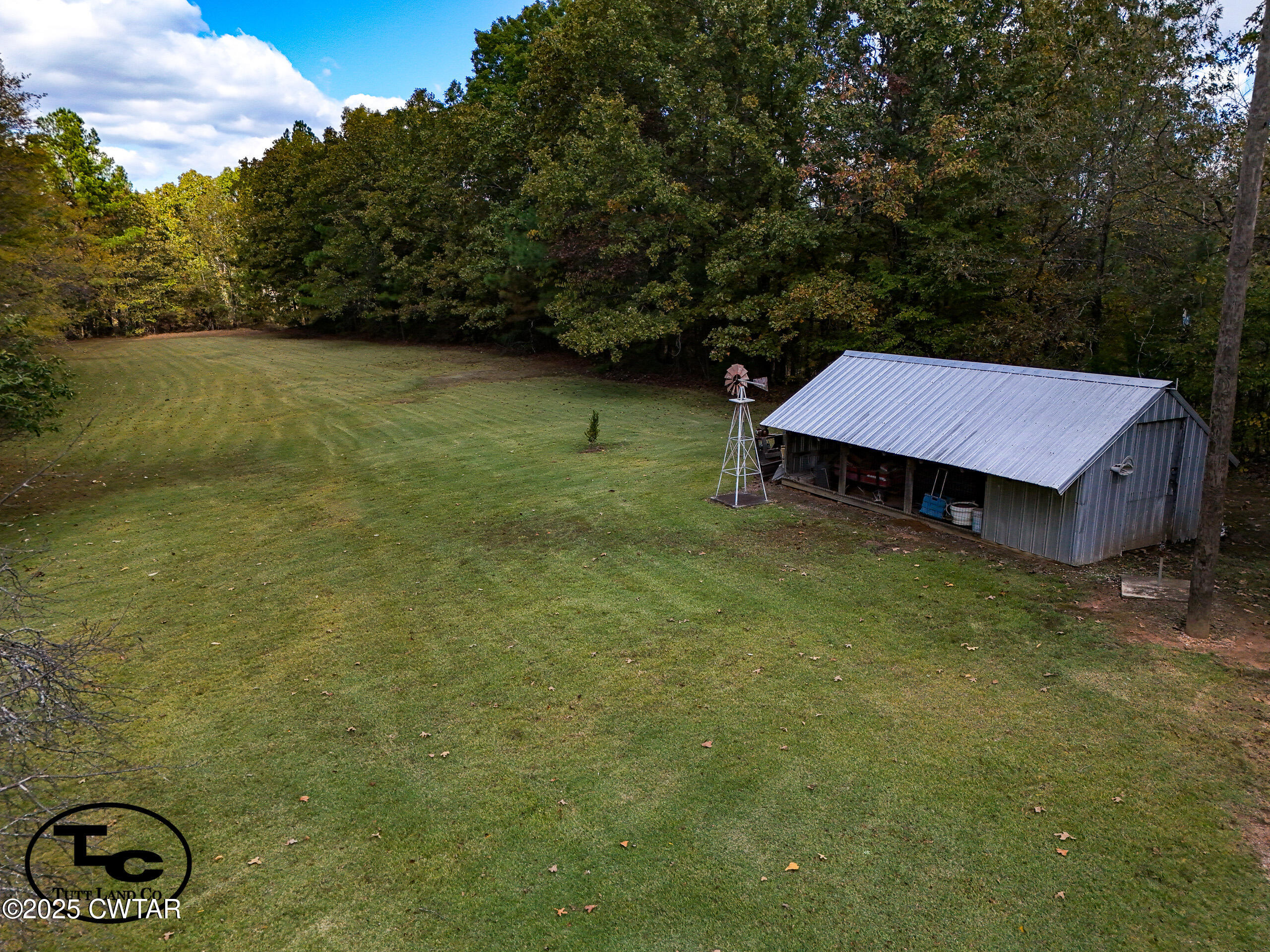 3964 Center Hill Road