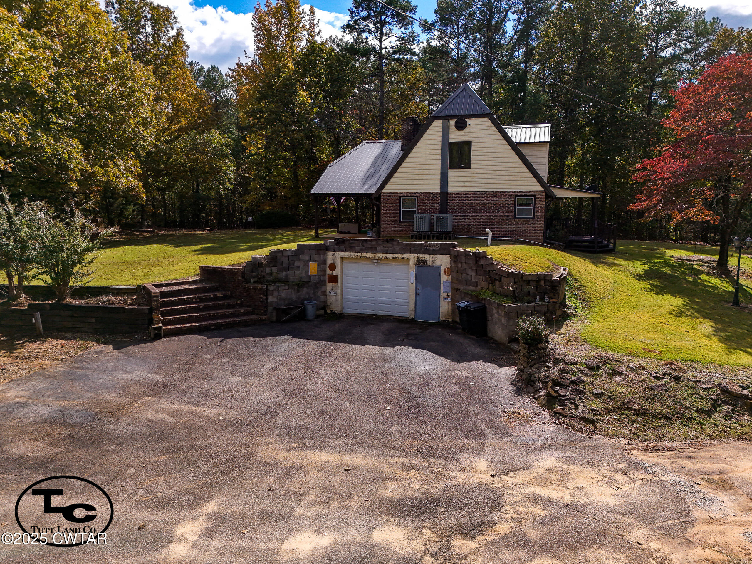 3964 Center Hill Road