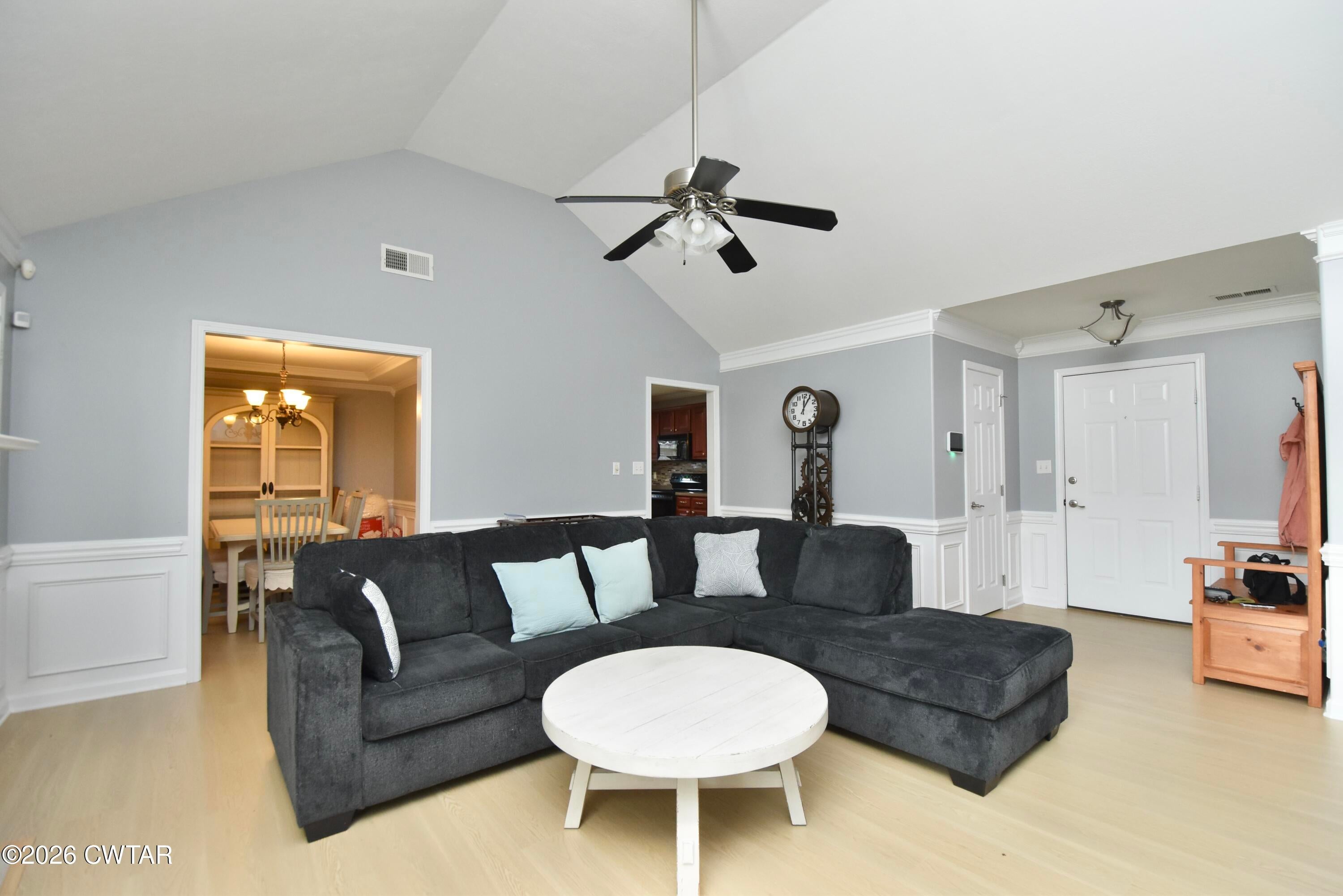 114 Roxbury Drive