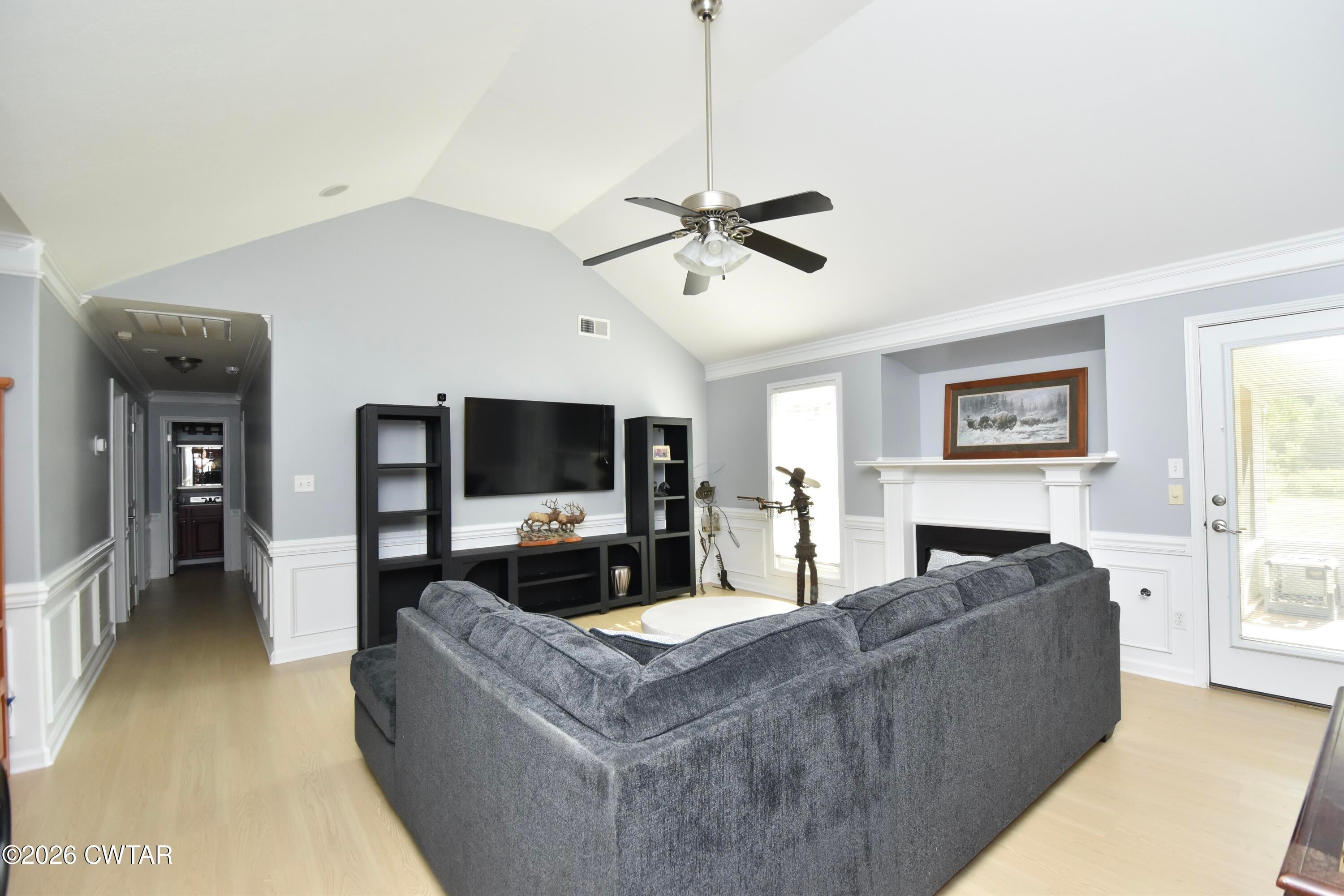 114 Roxbury Drive