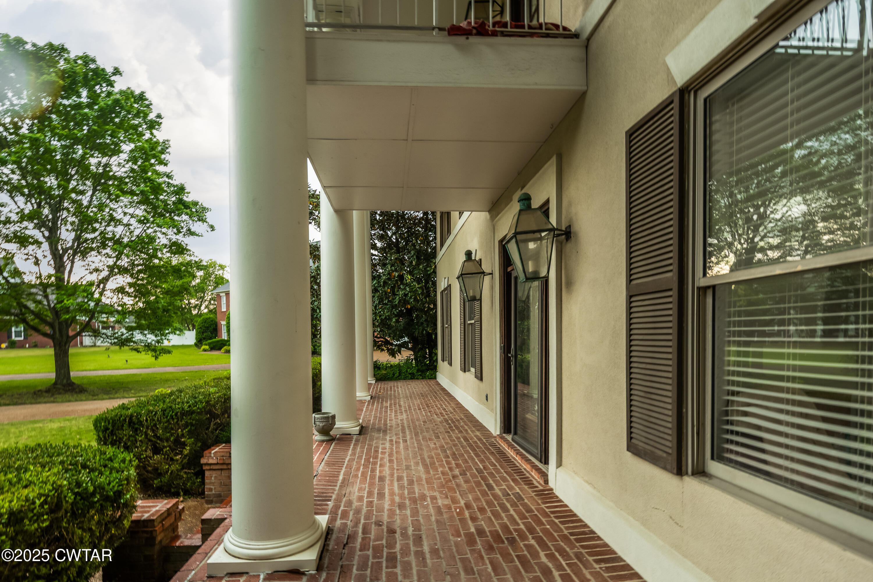 51 Crownpointe Cove