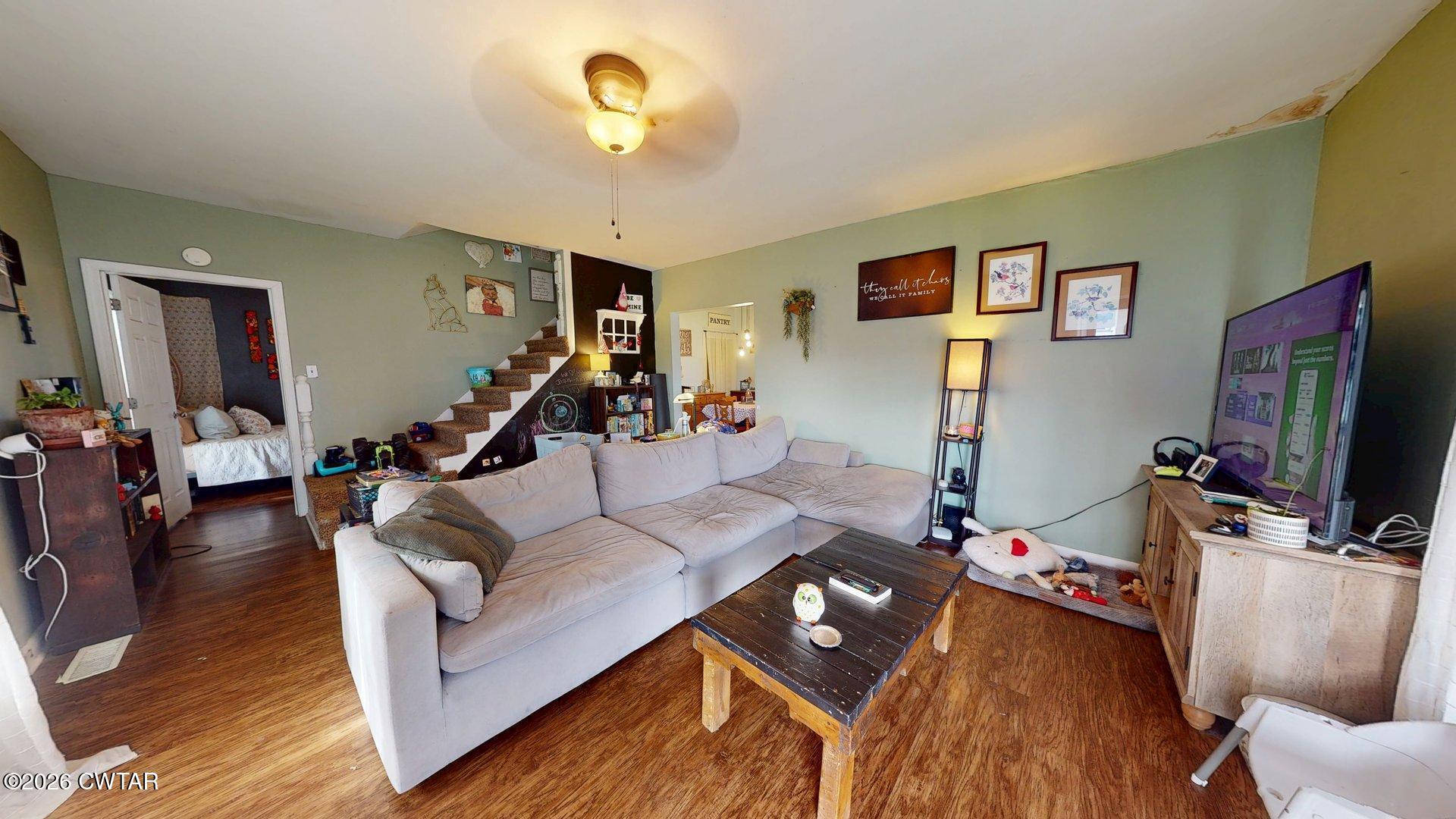 1037 N Sampson Avenue