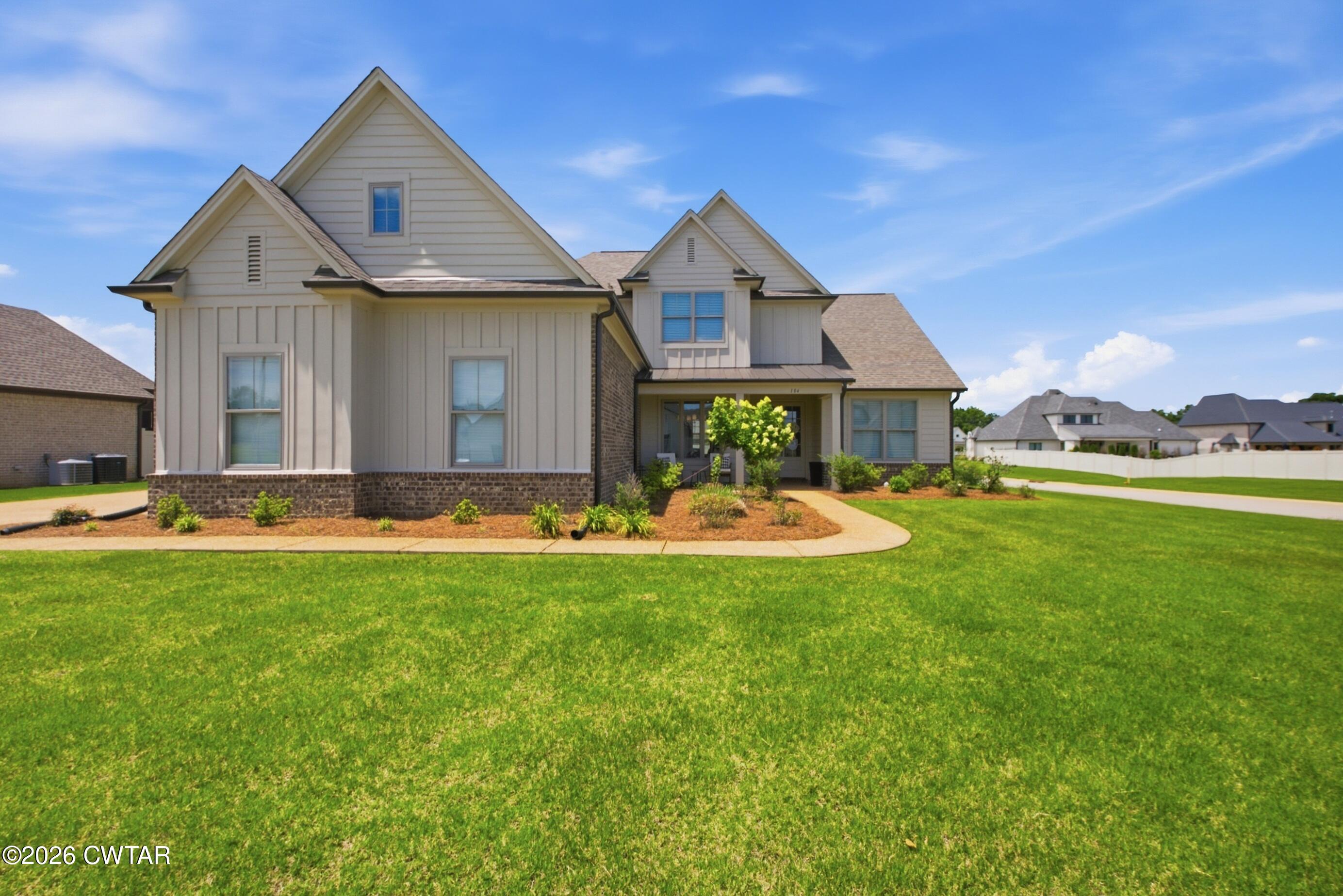 Photo 1 of 40 — 104 Crosspointe Drive, Medina, TN 38355