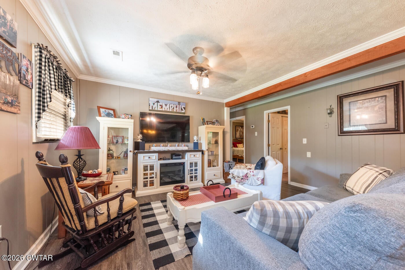 1885 Blue Goose Road