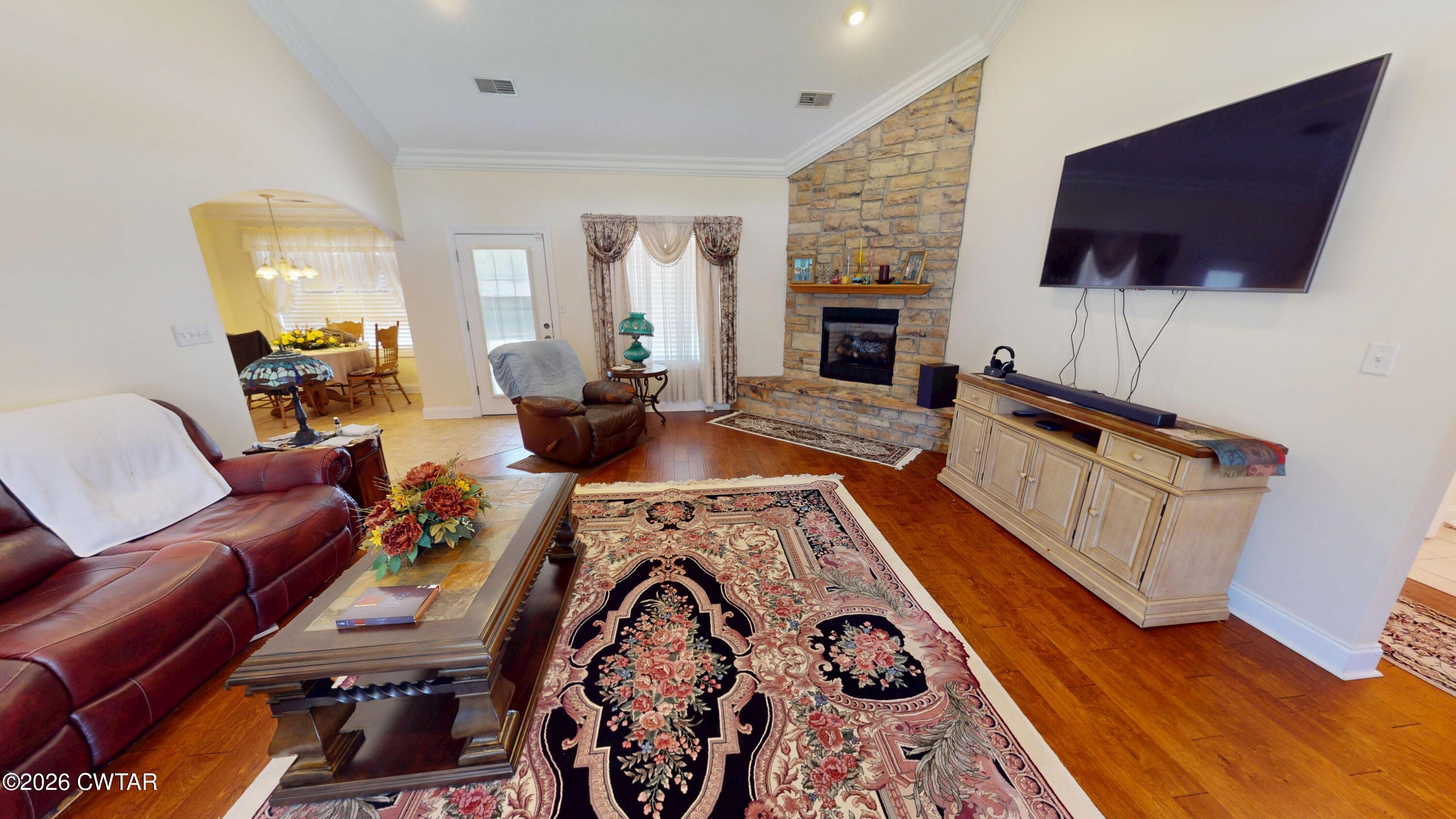 1140 Sir Lionel Street
