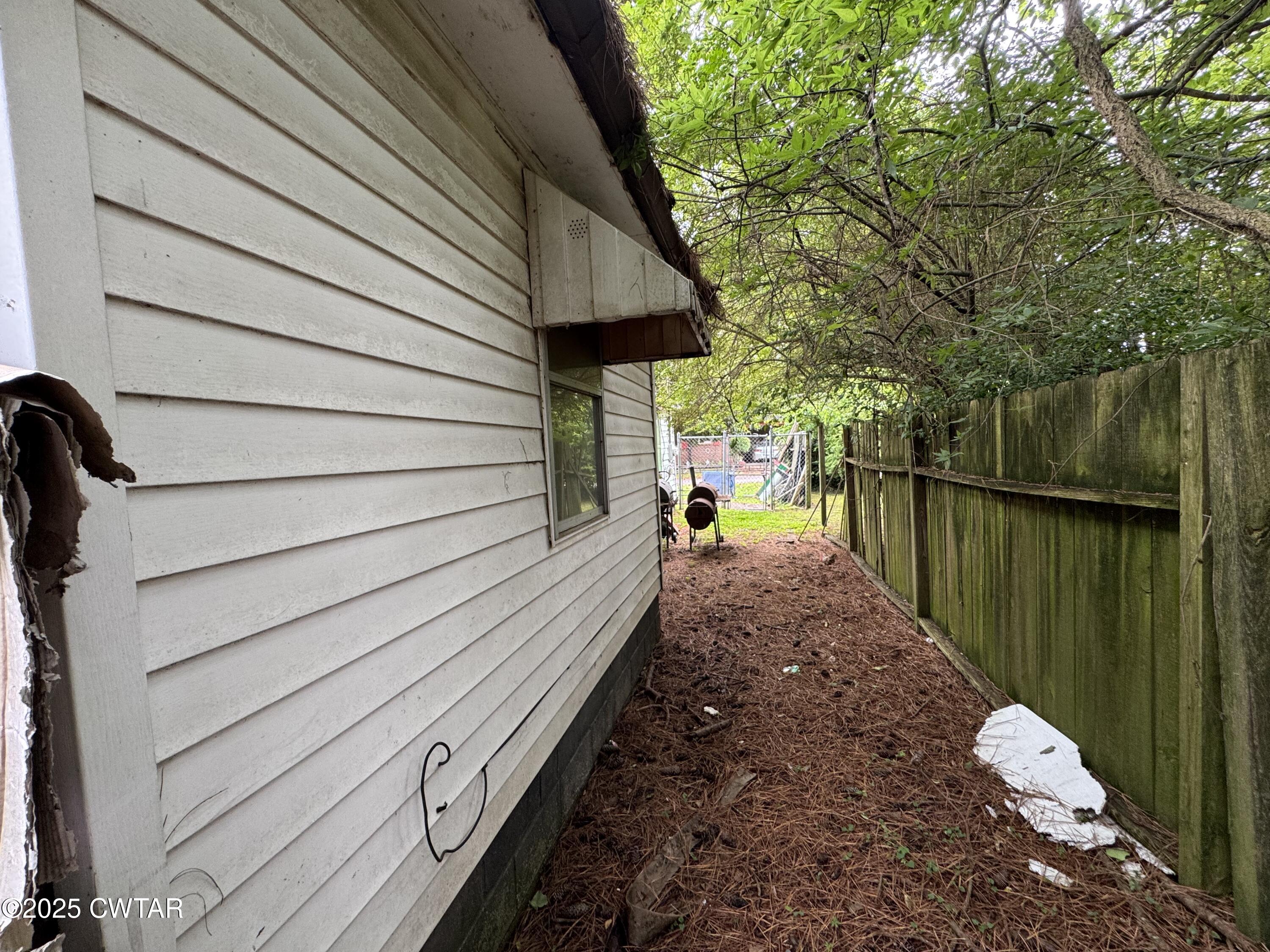 809 McLean Avenue