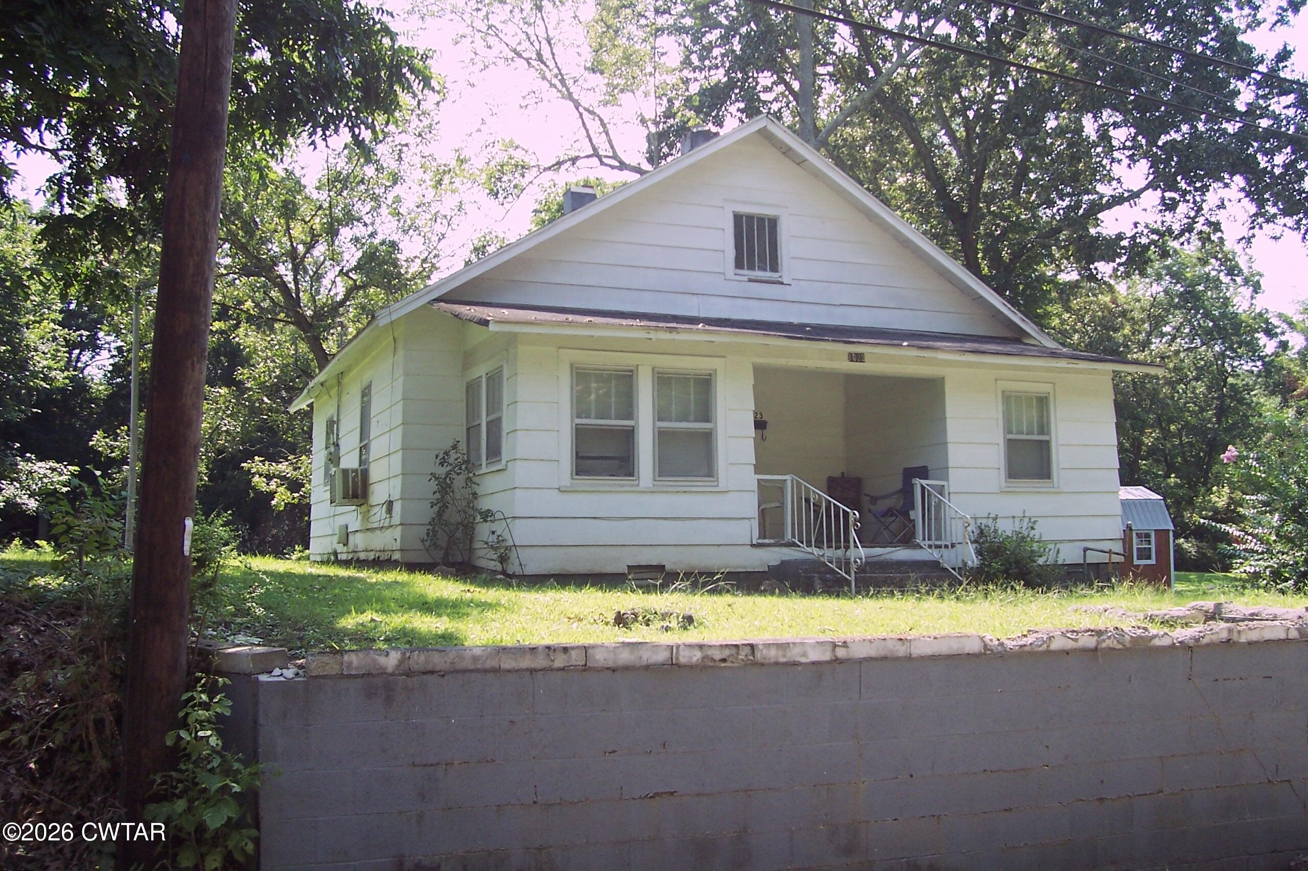 1023 Creswell Street