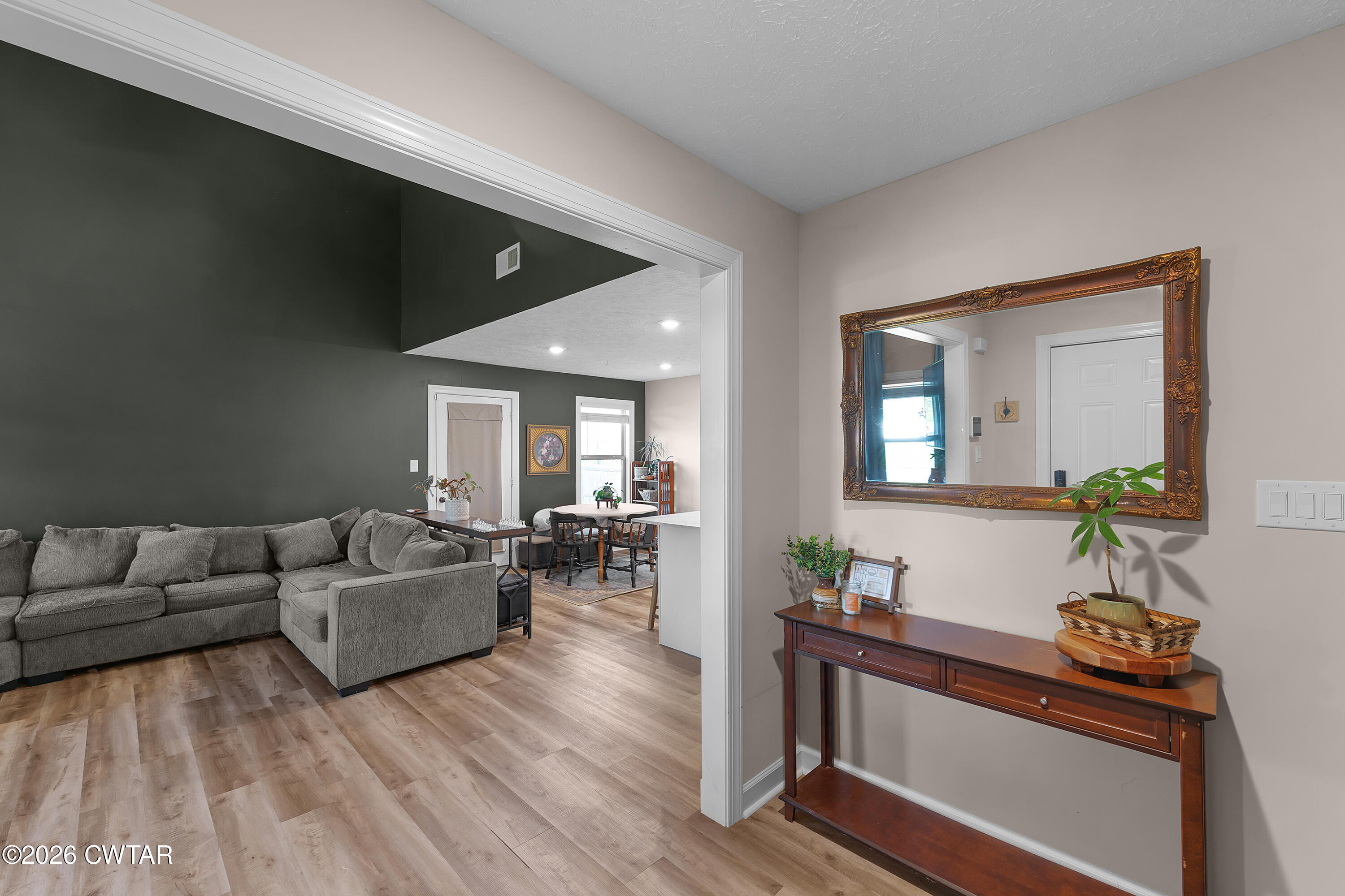 6004 Dove Hollow Drive