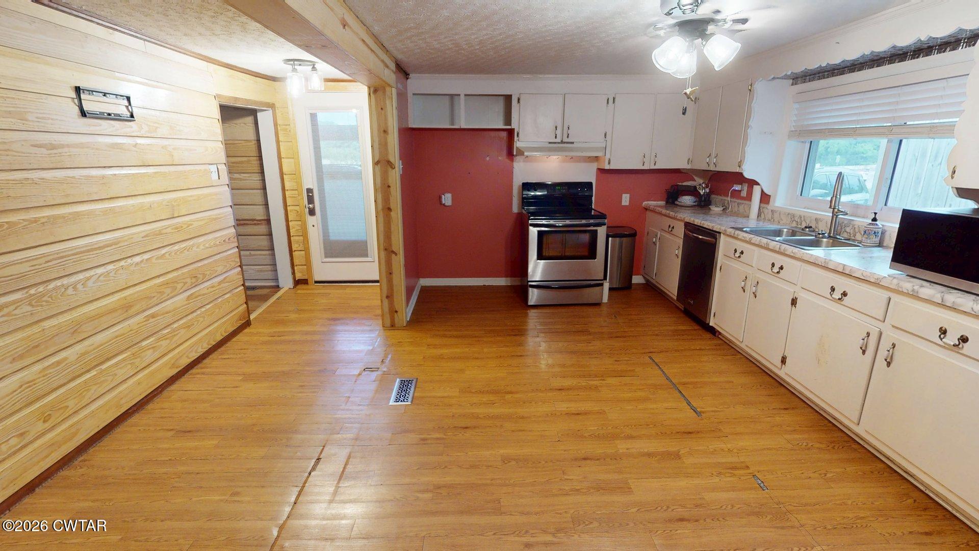 819 Frank Maynard Drive
