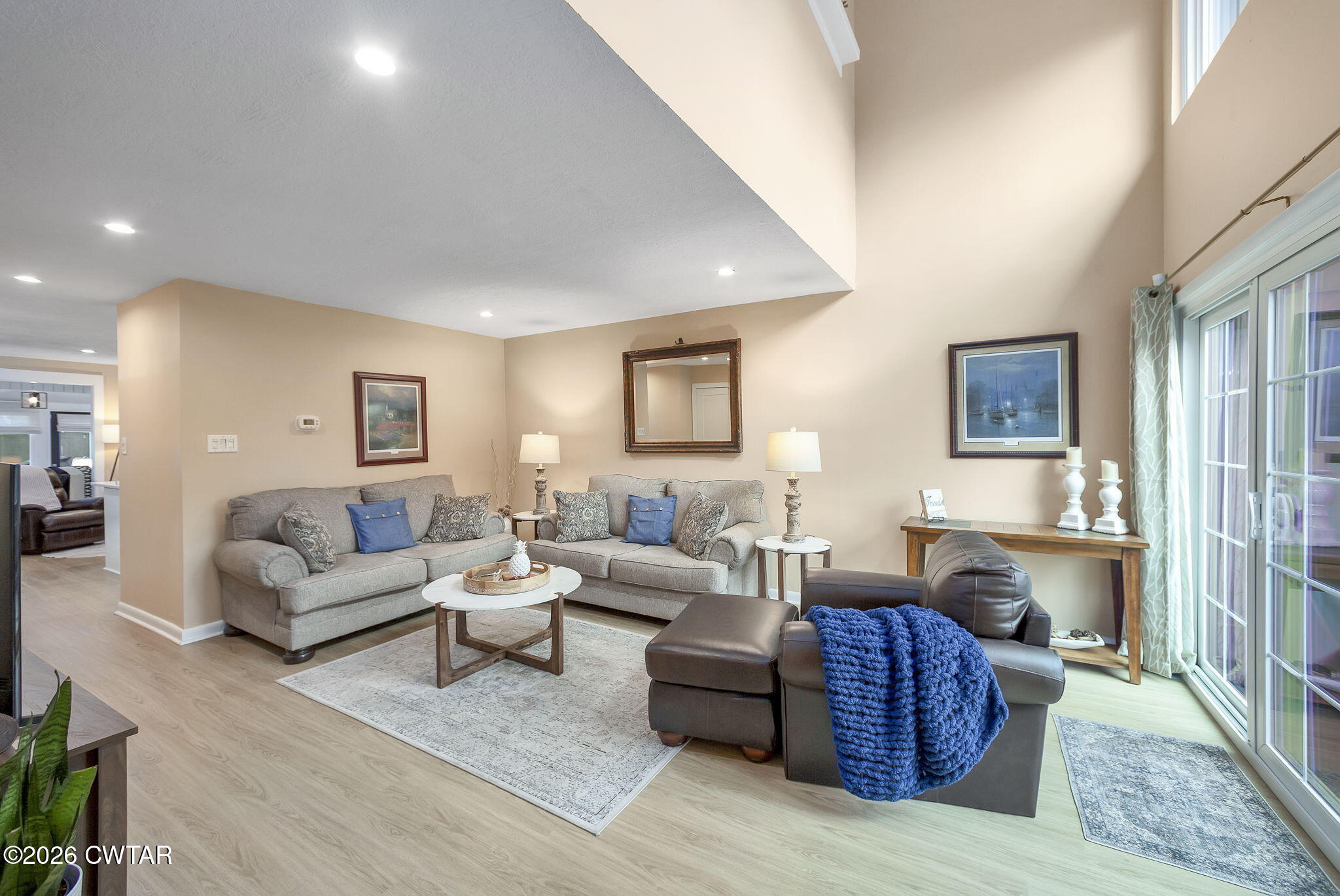 1104 North Parkway #4