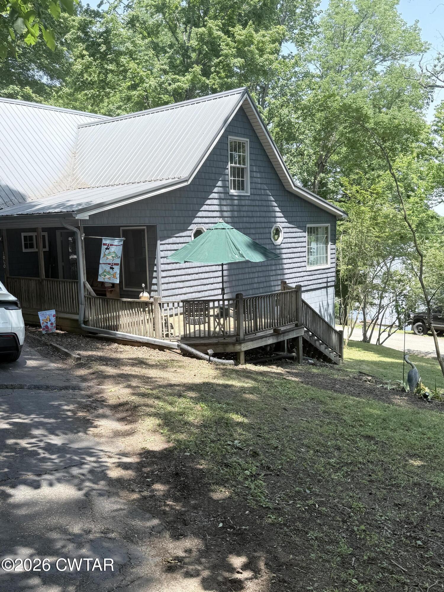 1060 Lost Creek Boat Dk Road