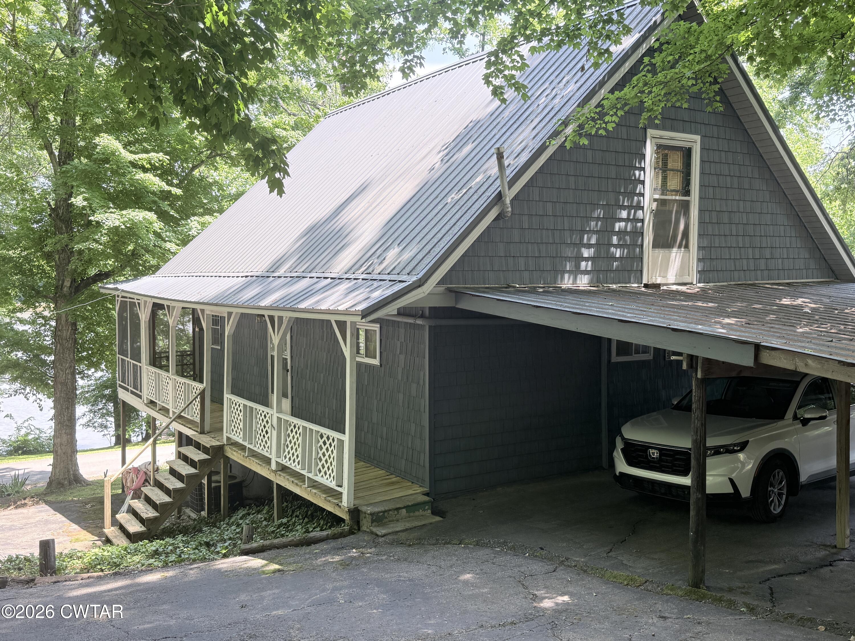 1060 Lost Creek Boat Dk Road