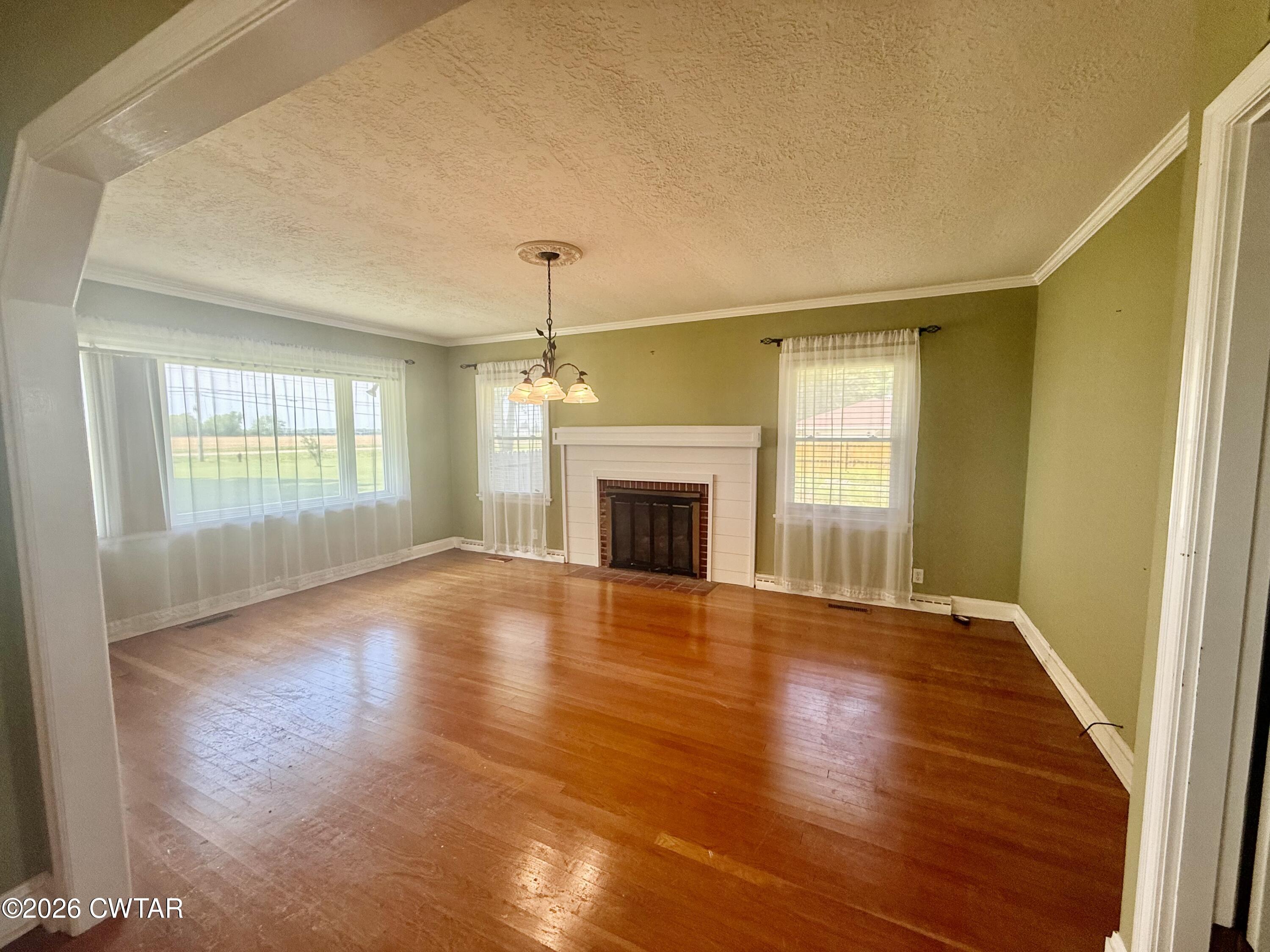 1085 Lake Drive