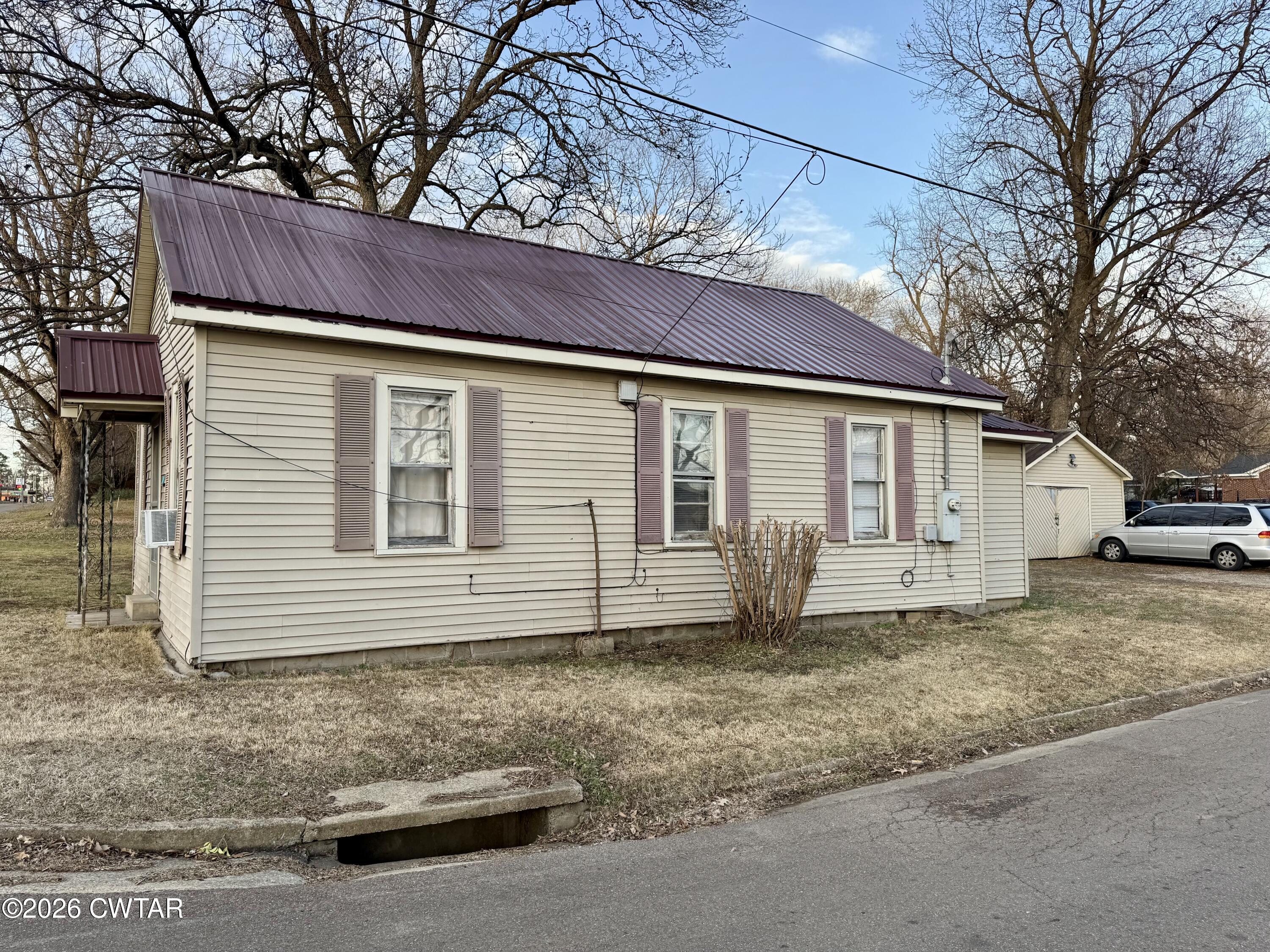 800 Harrell Ave & Empty Lot