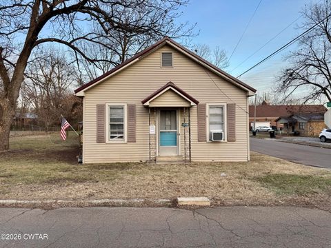 800 Harrell Ave & Empty Lot Dyersburg TN 38024