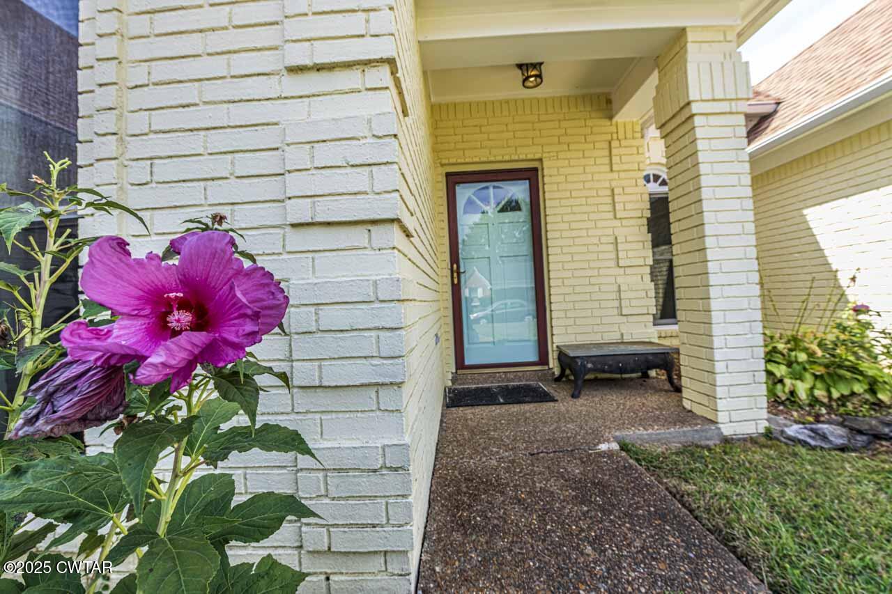 871 Sun Vista Drive E