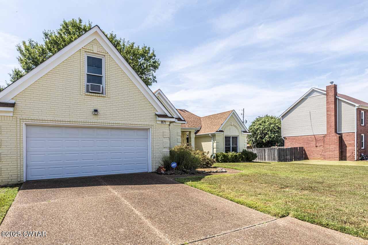 871 Sun Vista Drive E