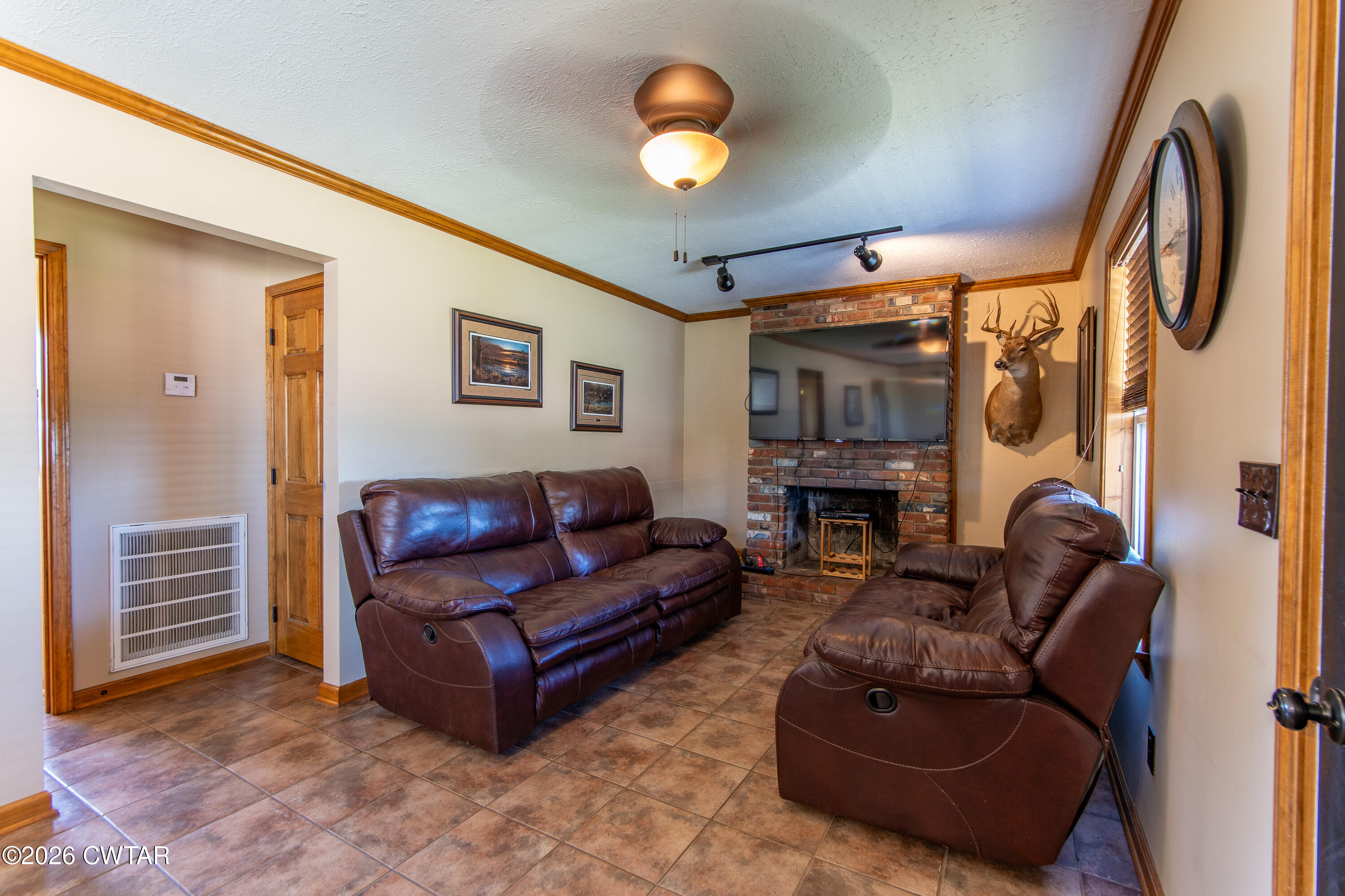 247 E Lakeview Drive