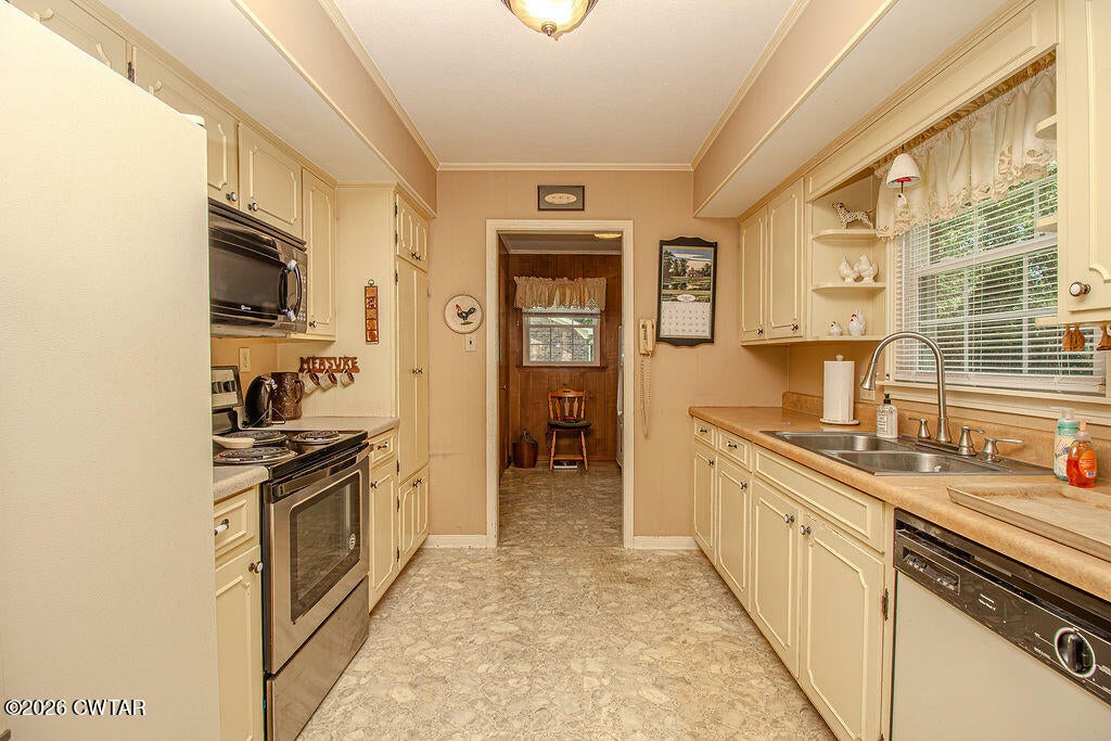 64 Hundley Avenue