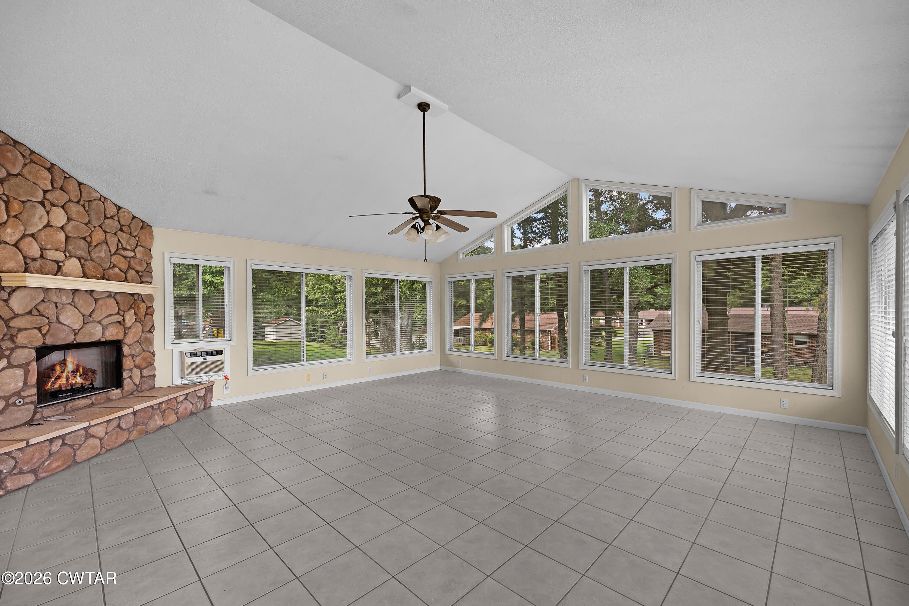 5006 Honeysuckle Lane