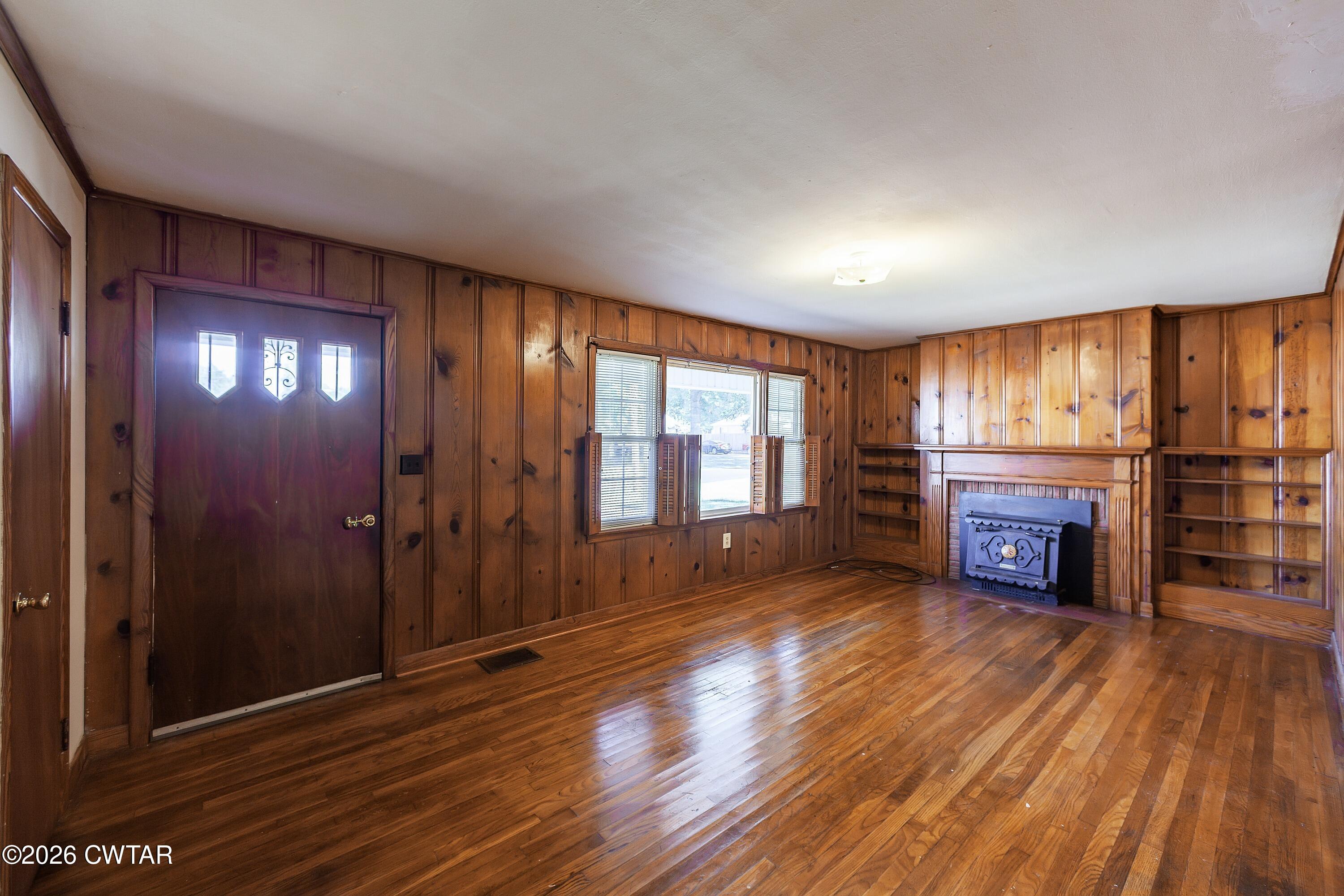 28 Mitchell Street - Photo 2