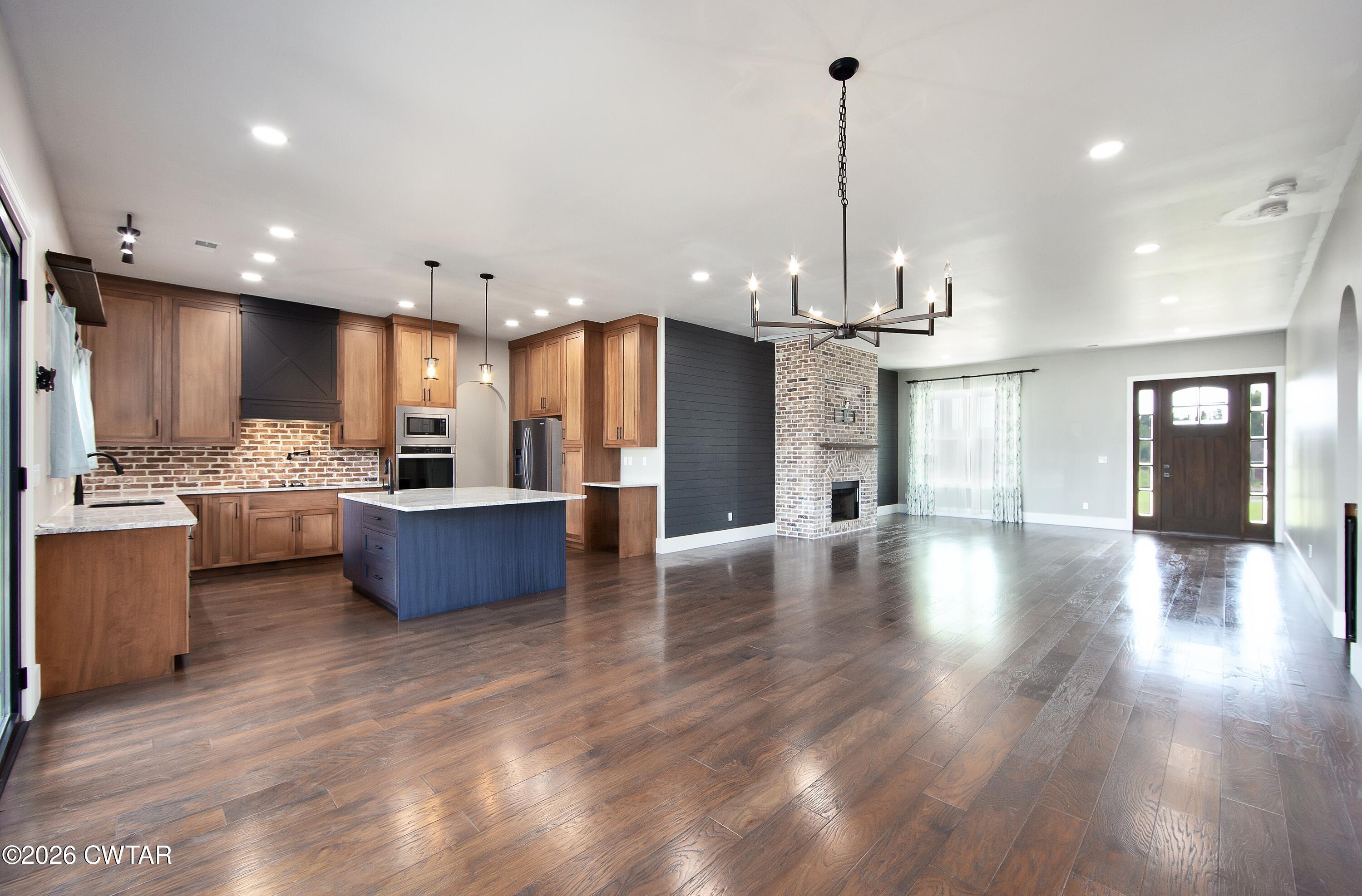 585 Smith Road
