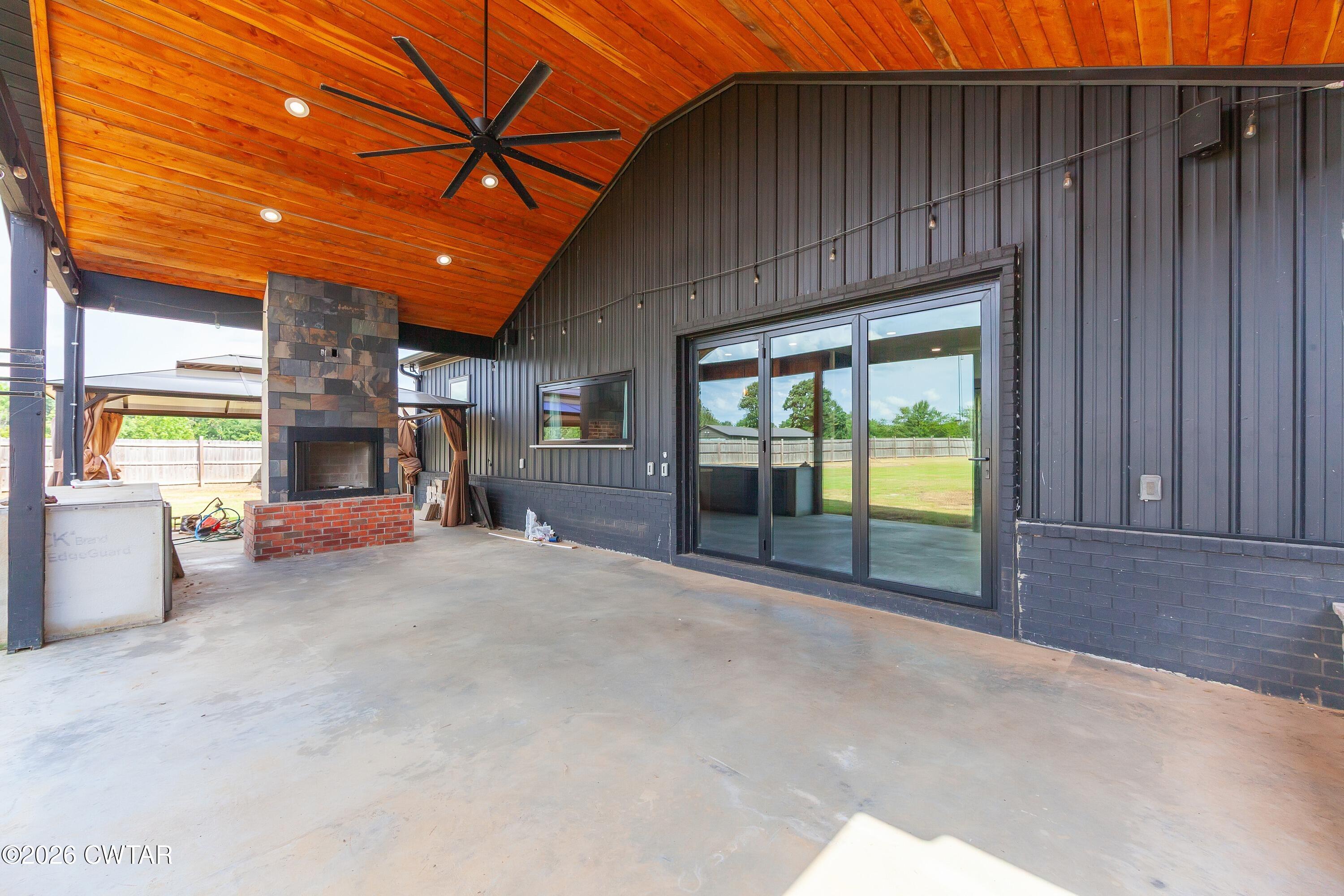 585 Smith Road