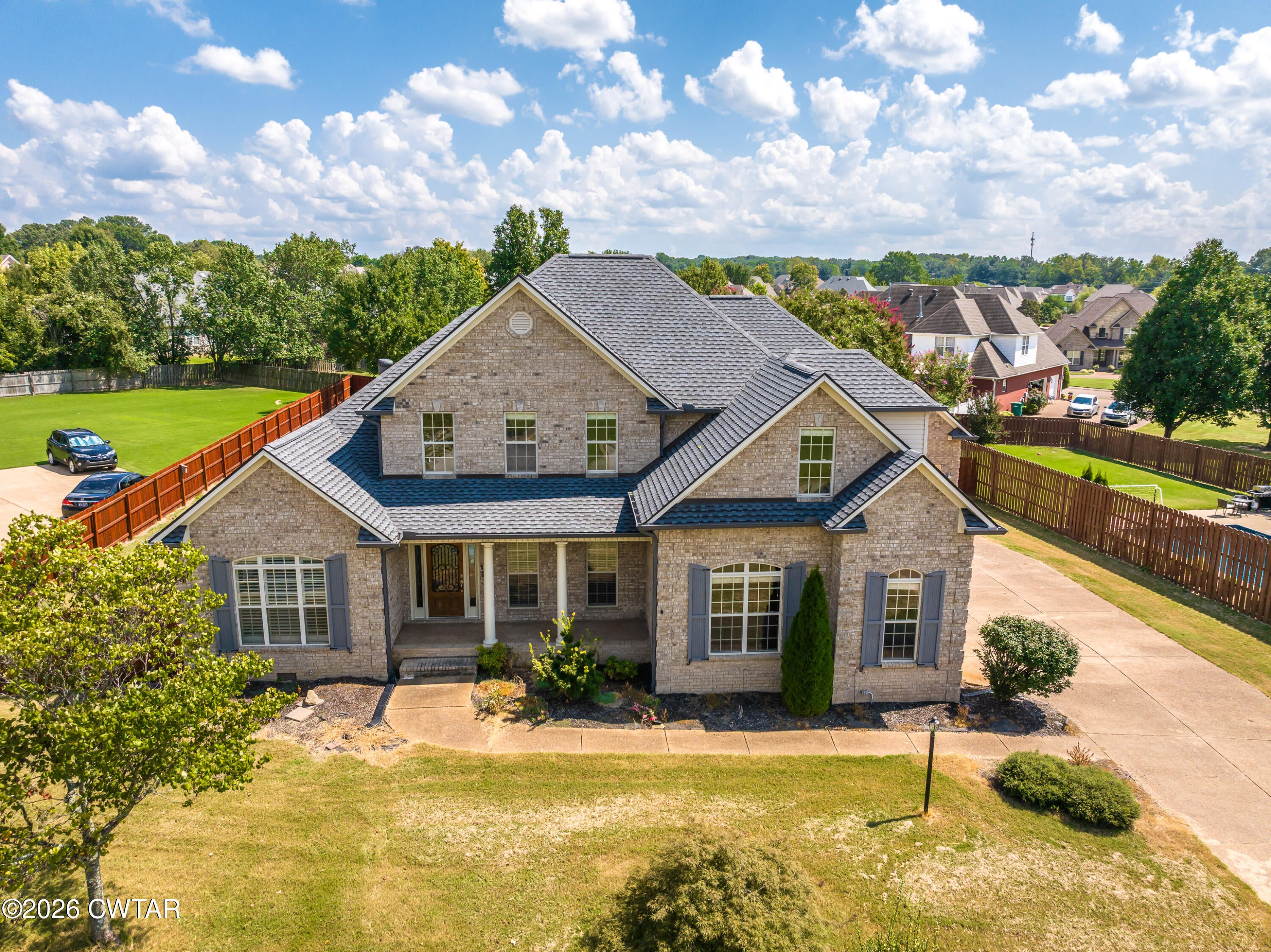 18 Golden Pond Cove