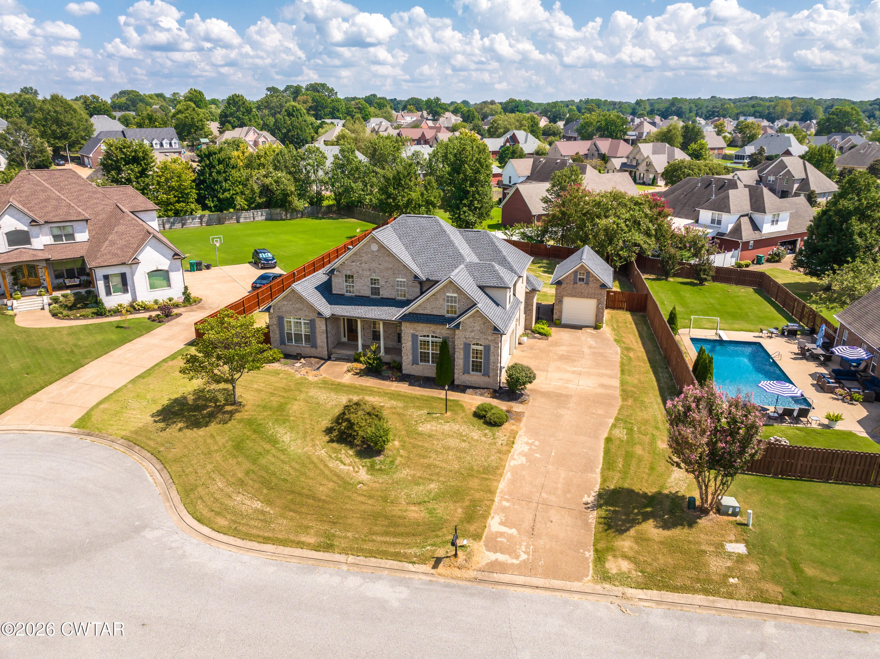 18 Golden Pond Cove