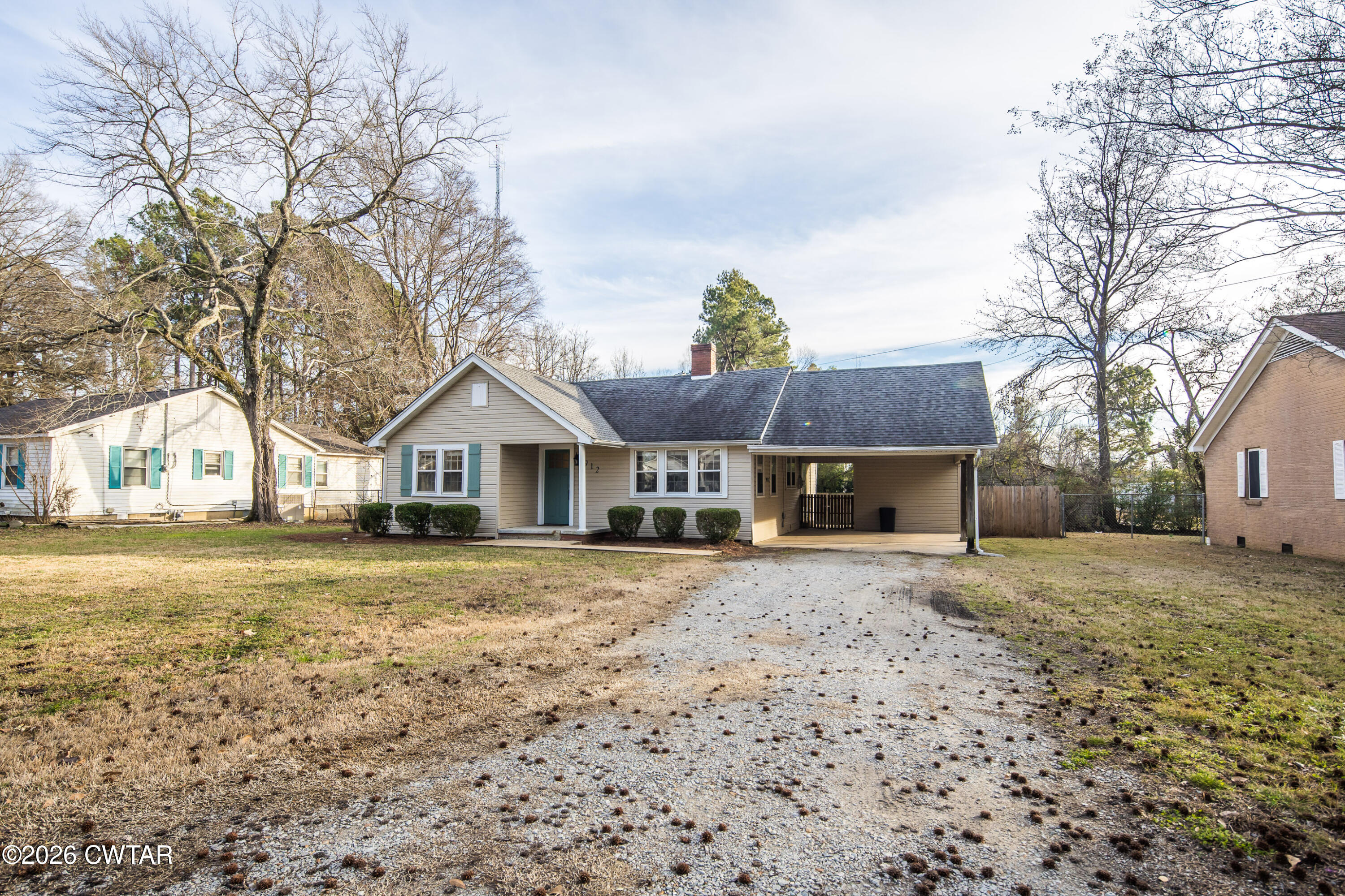 912 E COLLEGE Street