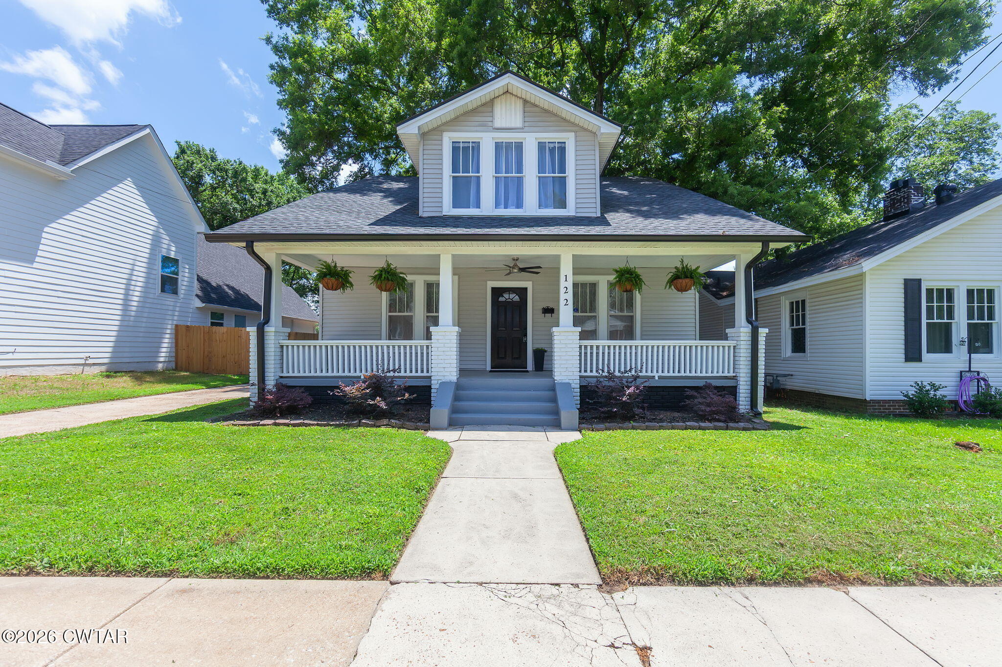 Photo 1 of 28 — 122 Roland Avenue, Jackson, TN 38301