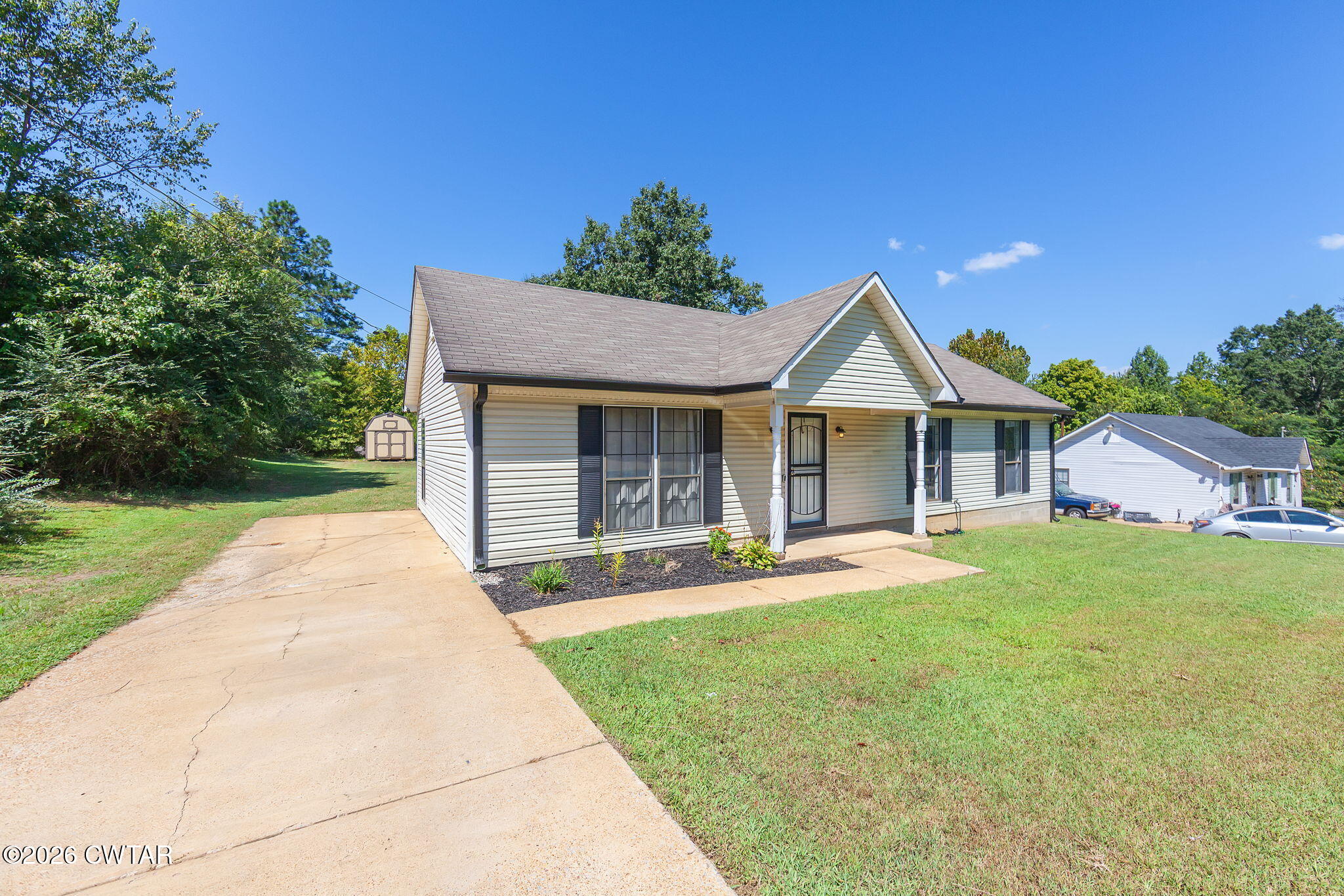 120 Hillcrest Cove