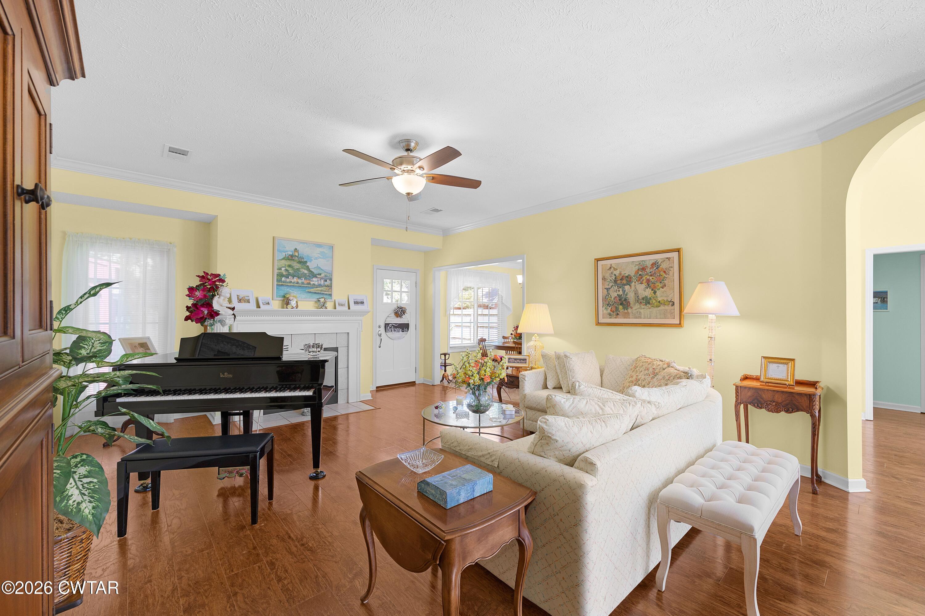 7 Edgewater Cove