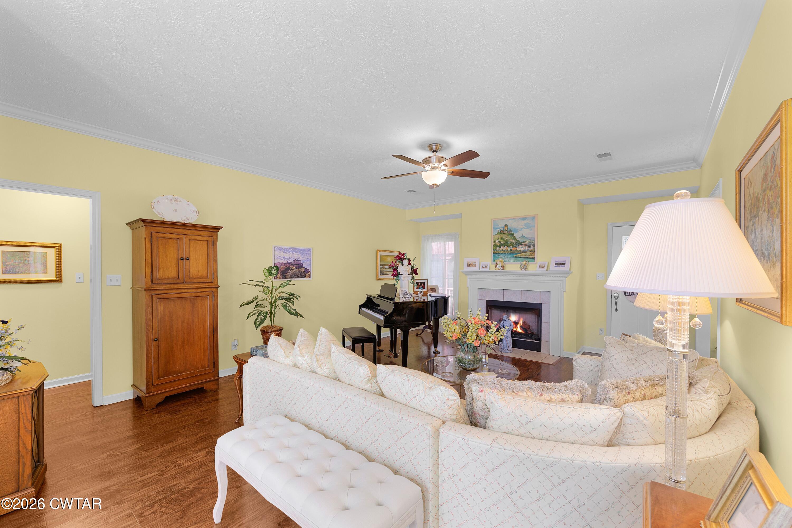 7 Edgewater Cove