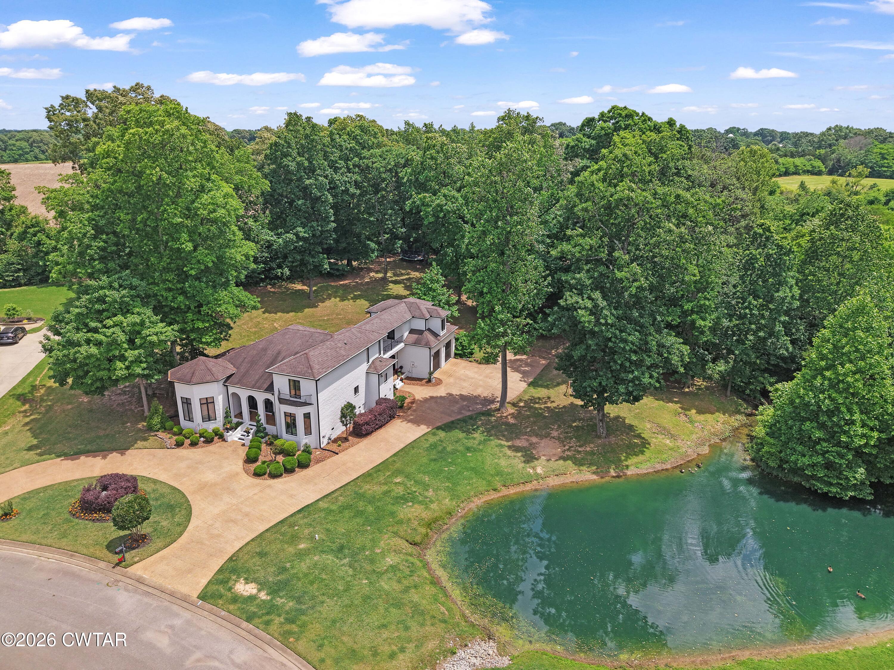220 Forest Lake Drive