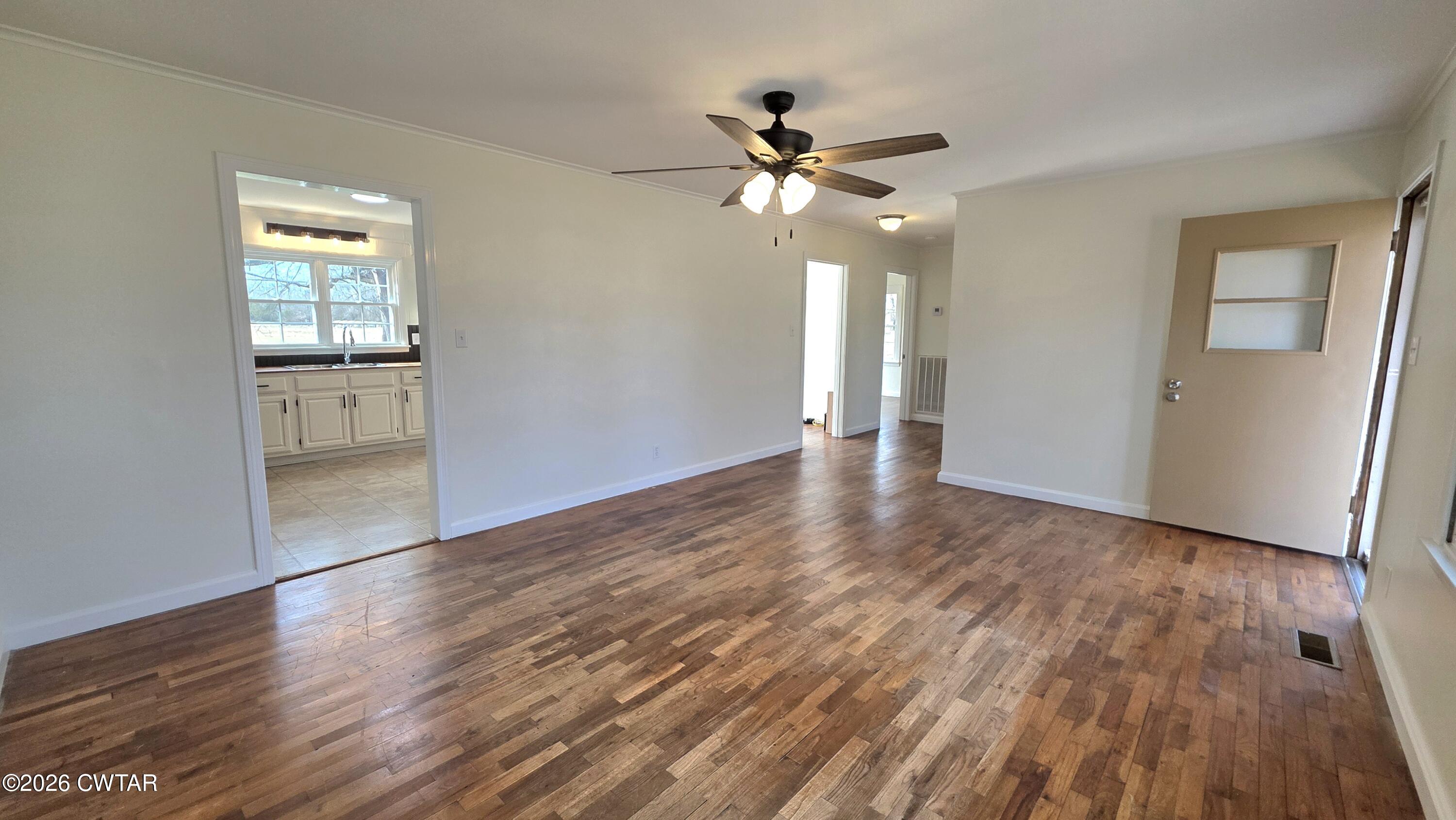 4037 Roseland Street