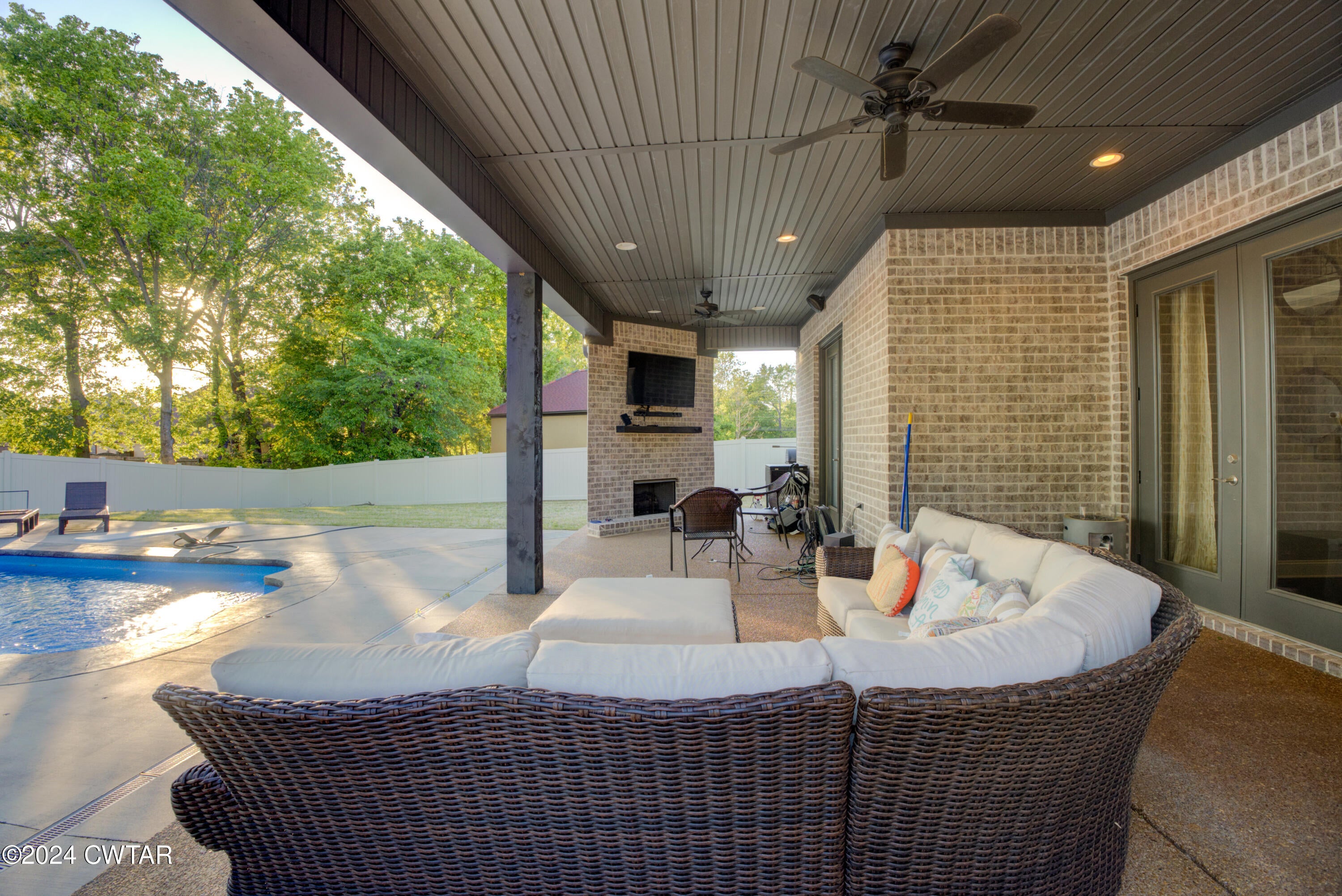 30 Winslow Cove