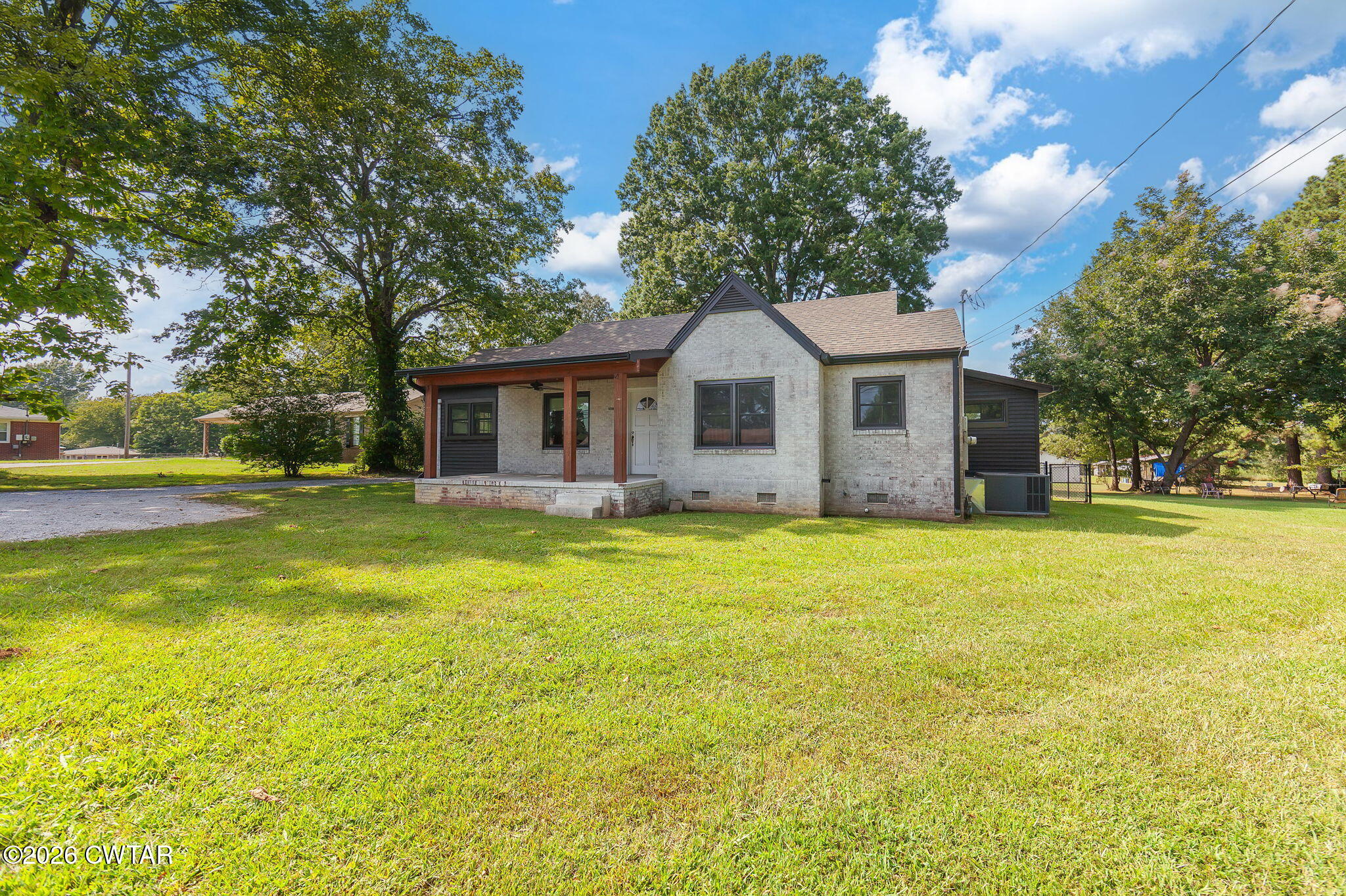 385 Bolivar Highway