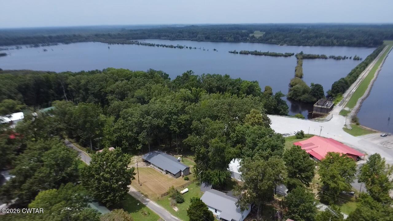 225 Jones Loop