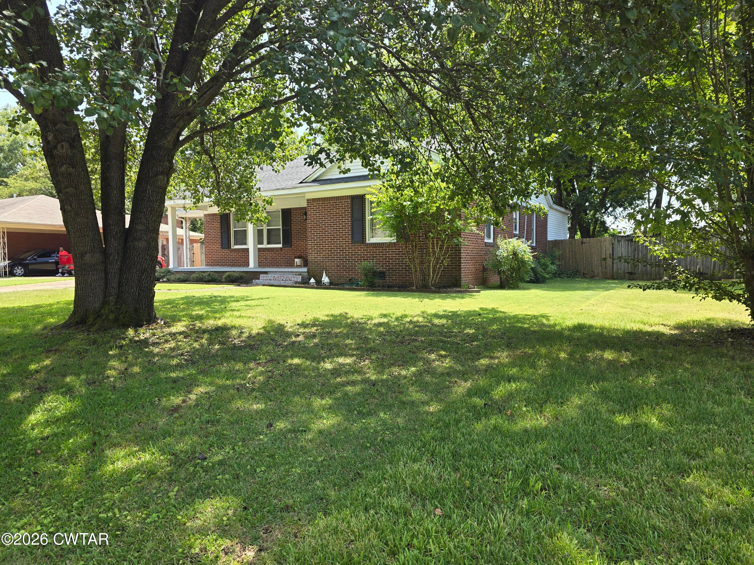 20 Waverly Drive