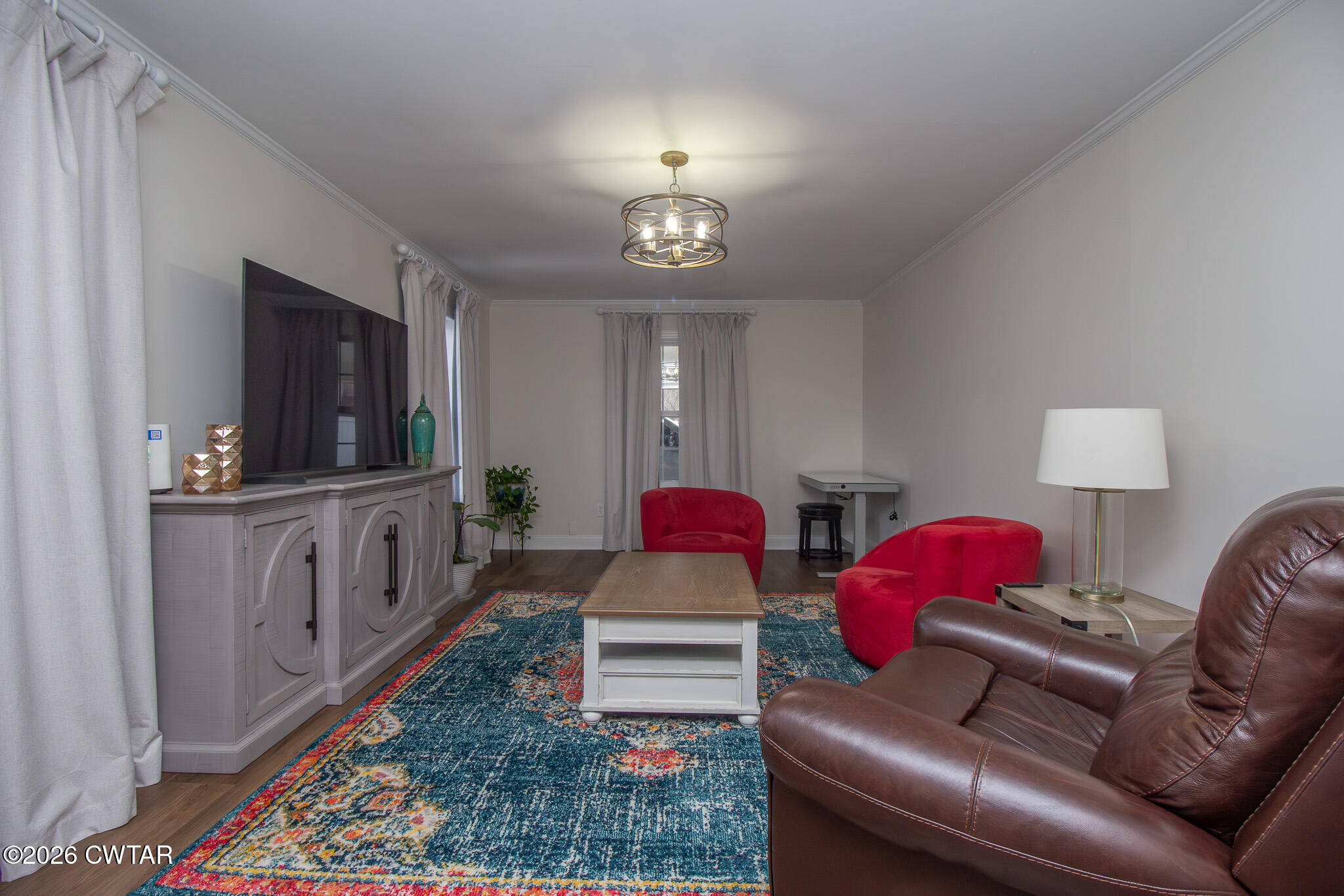 1295 E College Extd E