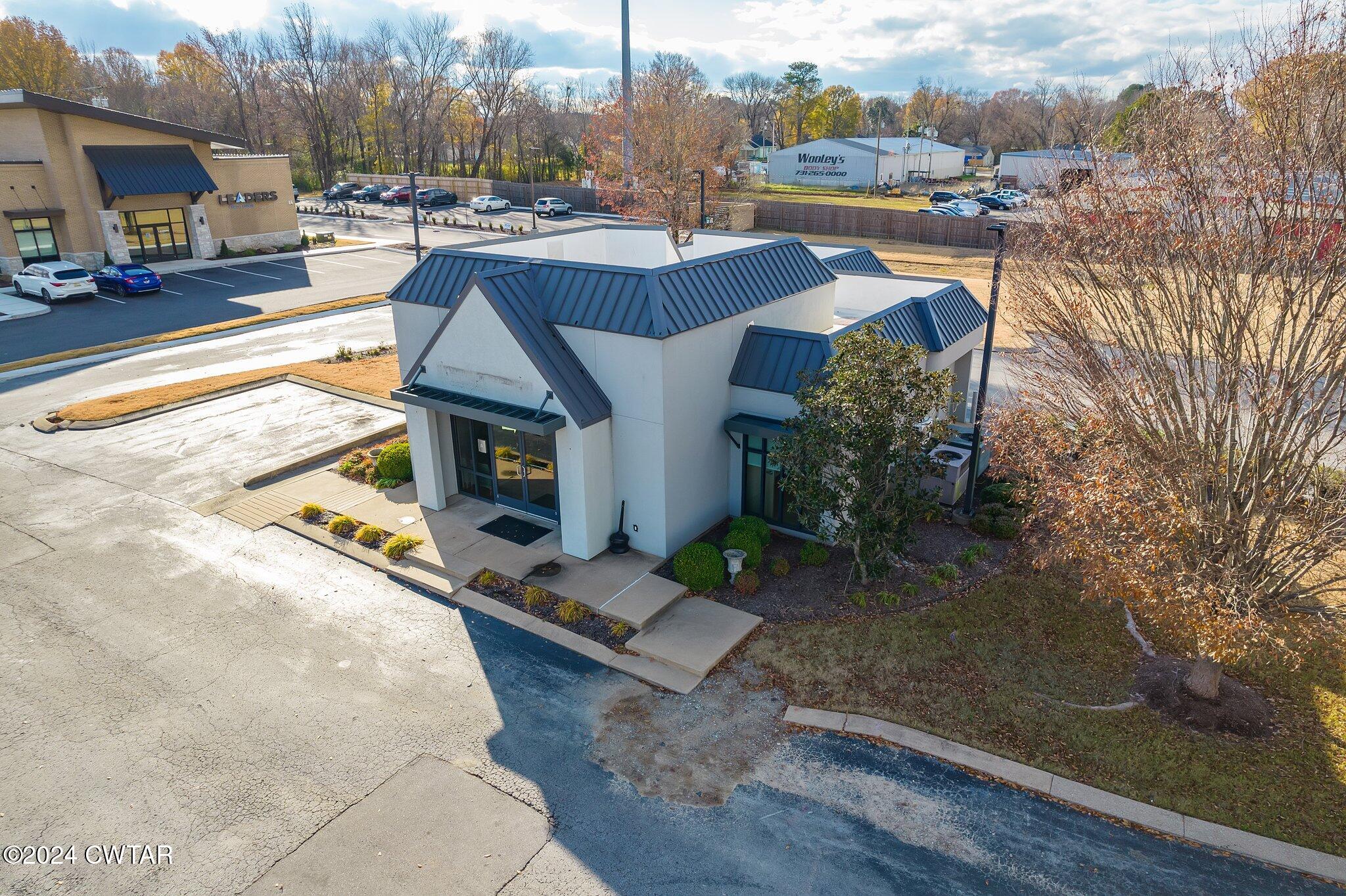 1291 S Highland Avenue