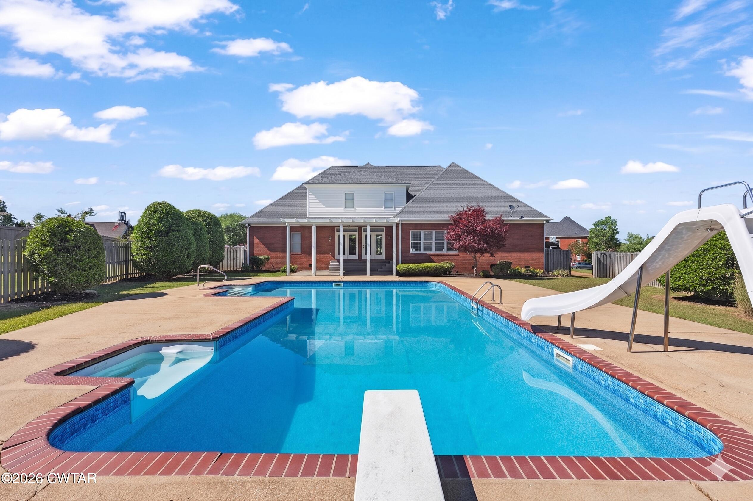 8 Prestwick Drive